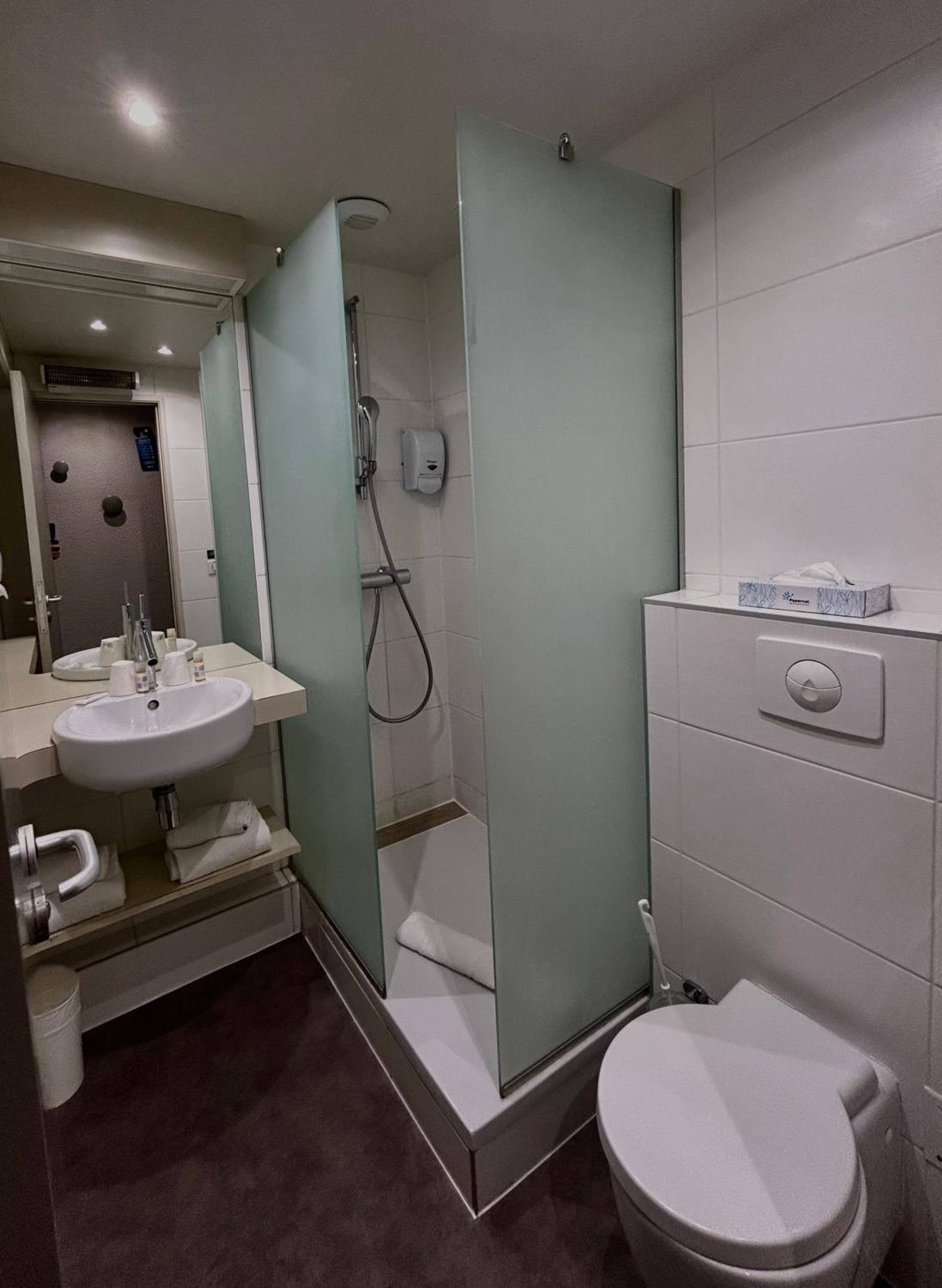 Double Room - Photo 2