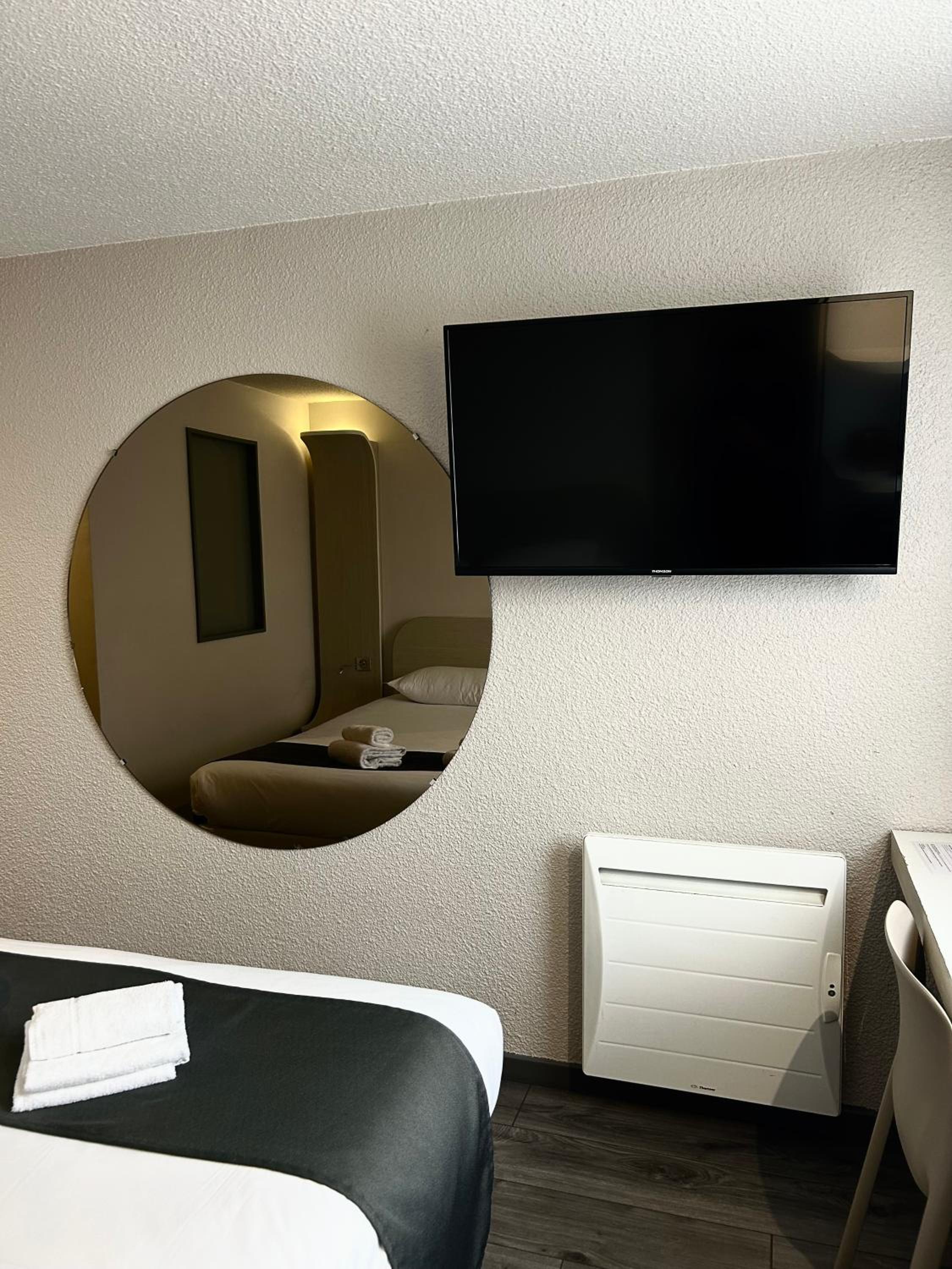Double Room - Photo 1