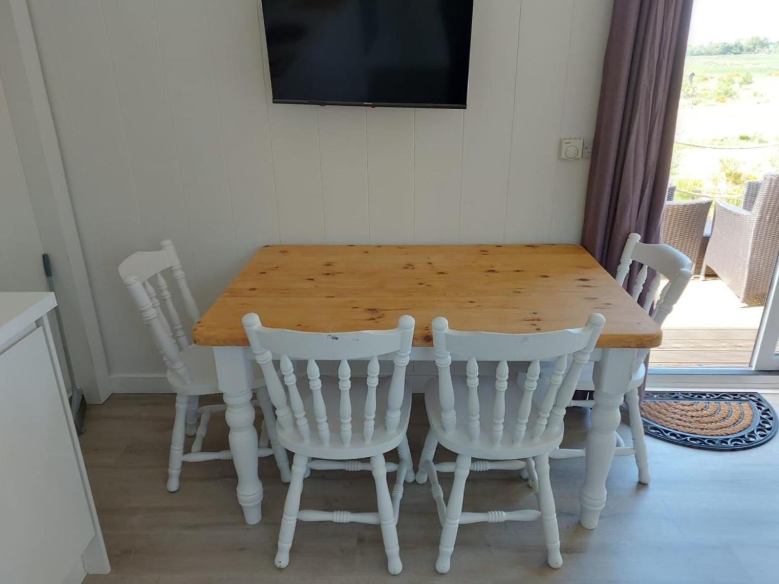 Two-Bedroom House - Photo 10