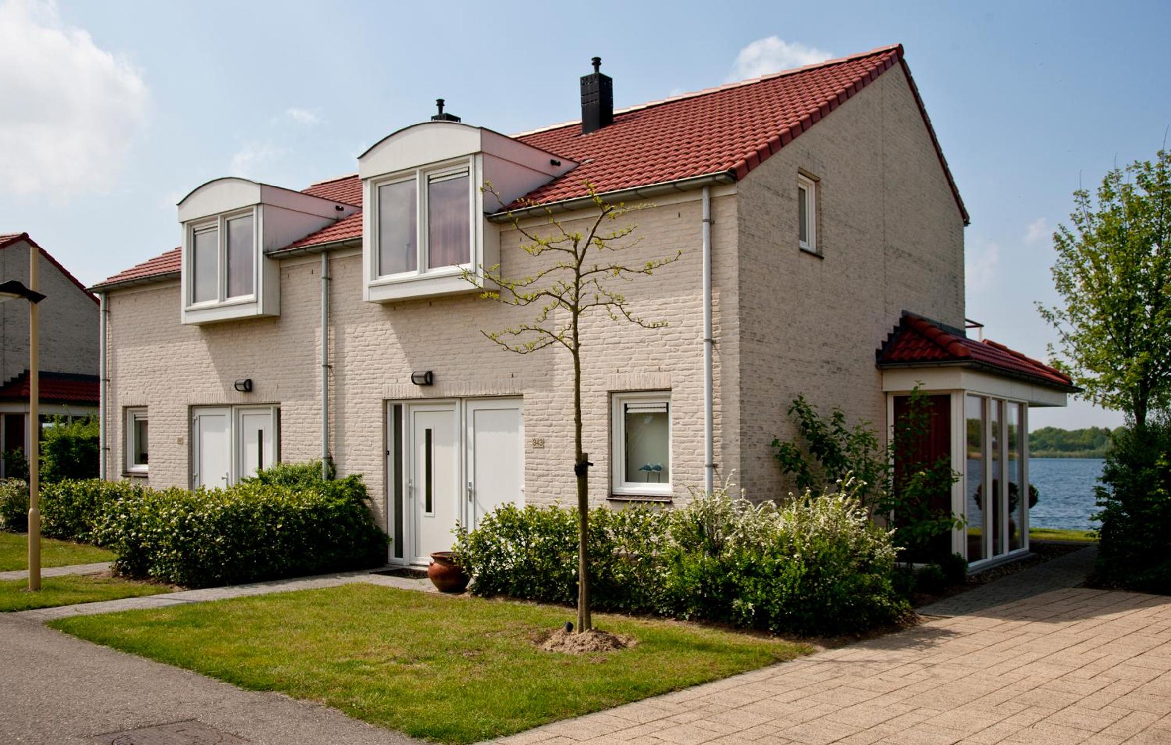 Three-Bedroom Holiday Home with Lake View (pets are allowed on request), photo 6
