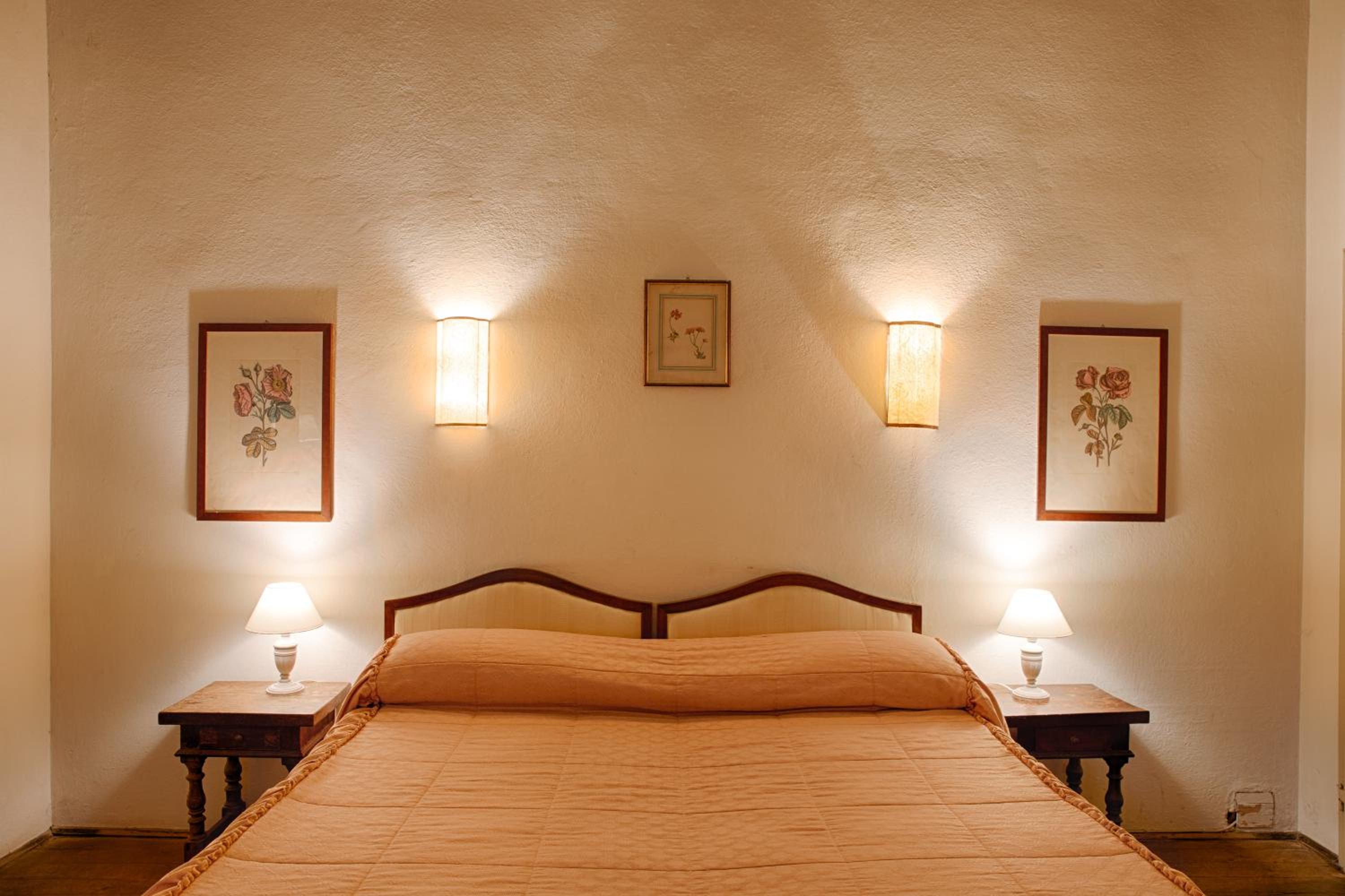 Double or Twin Room - Photo 7