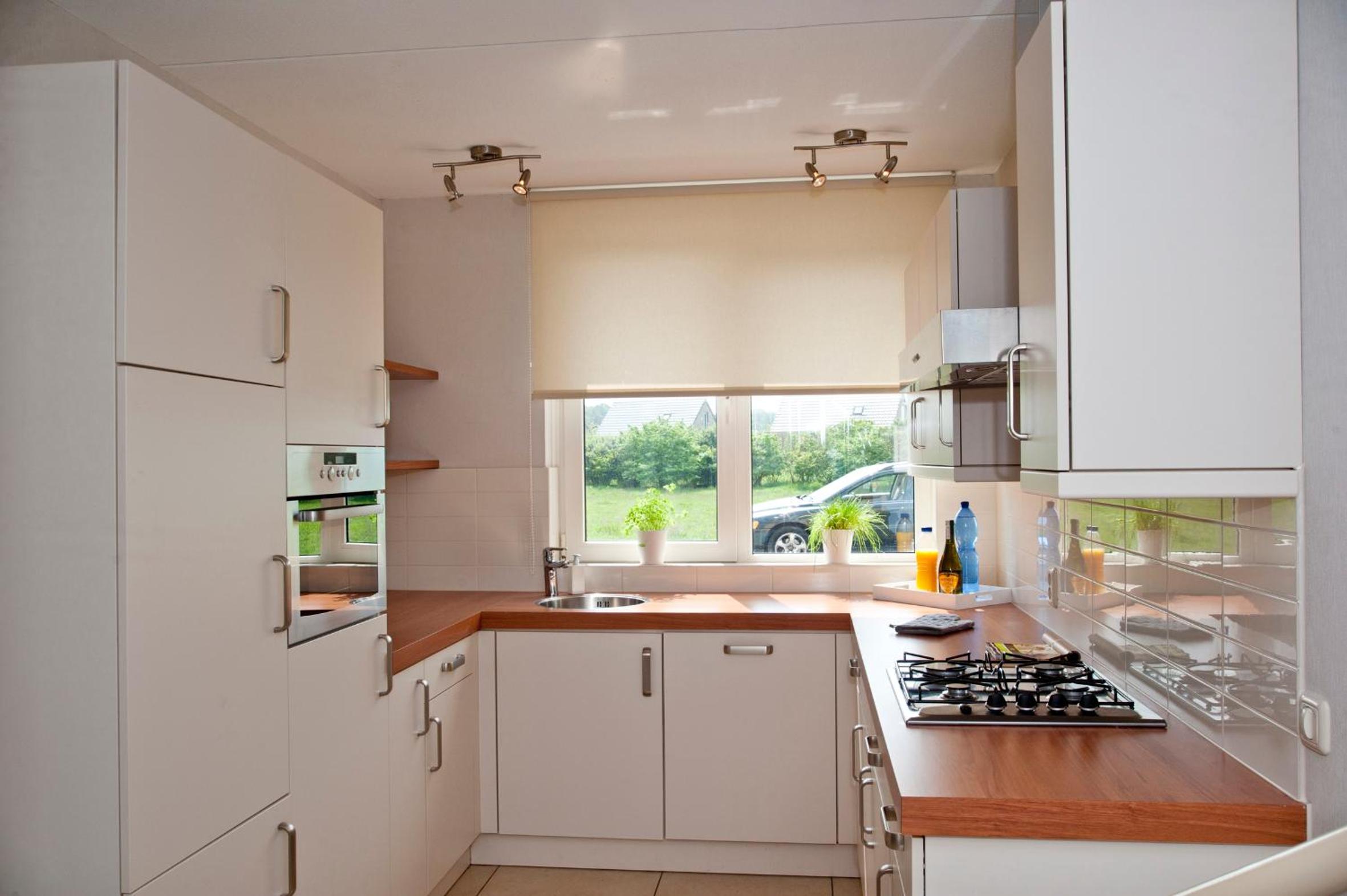 Luxury Two-Bedroom Holiday Home with Lake View (pets are allowed on request), photo 6