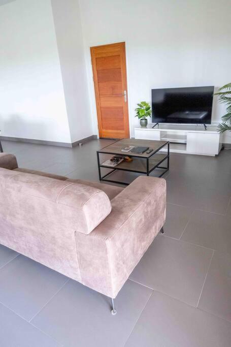 Three-Bedroom Villa photo 3
