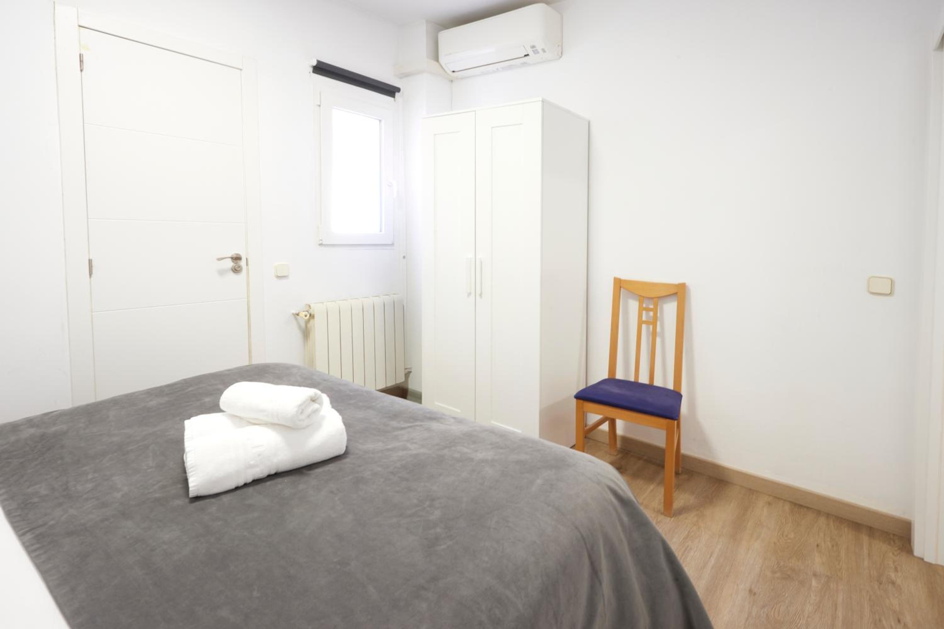 1-Bedroom Apartment photo 3