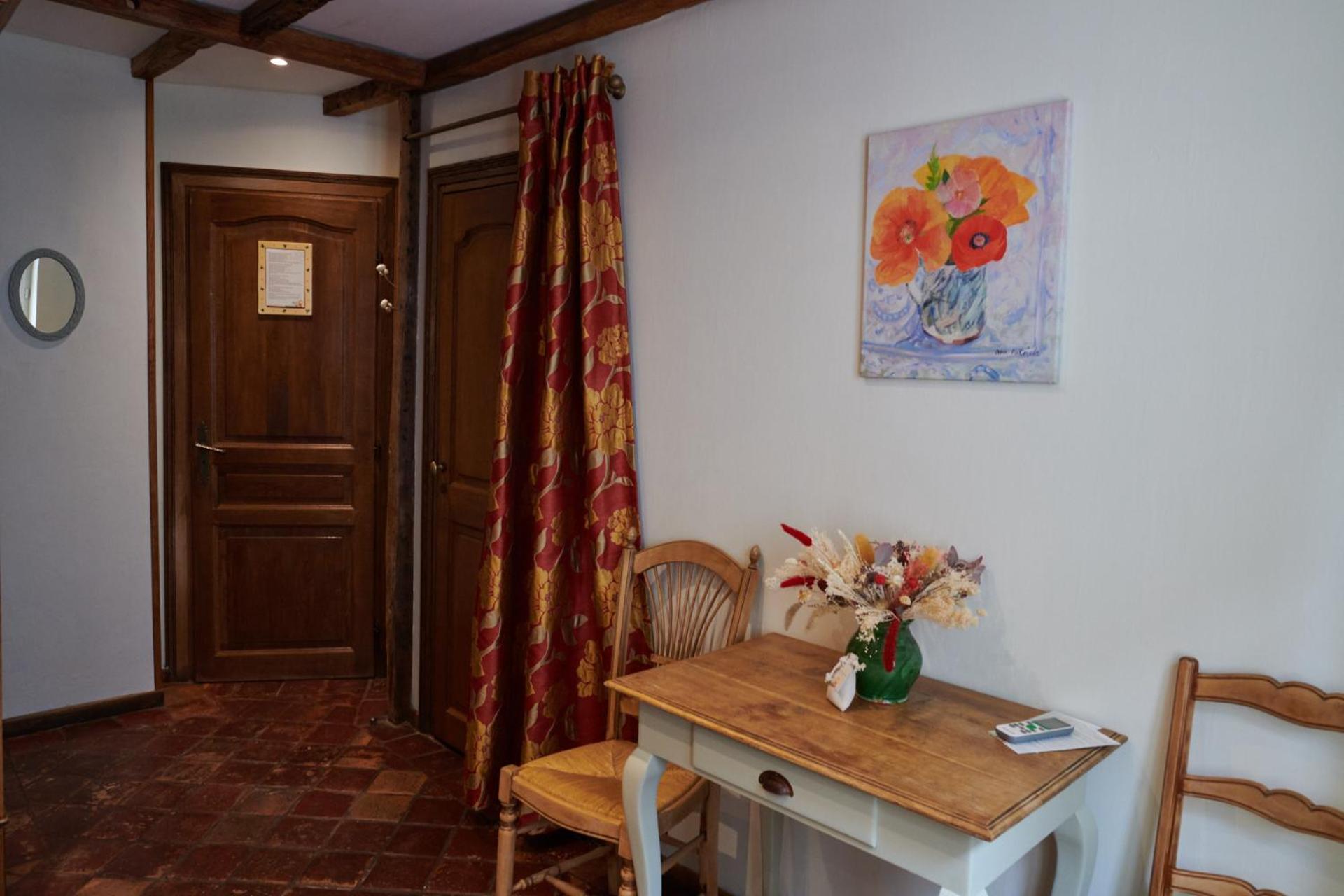 Standard Triple Room photo 3