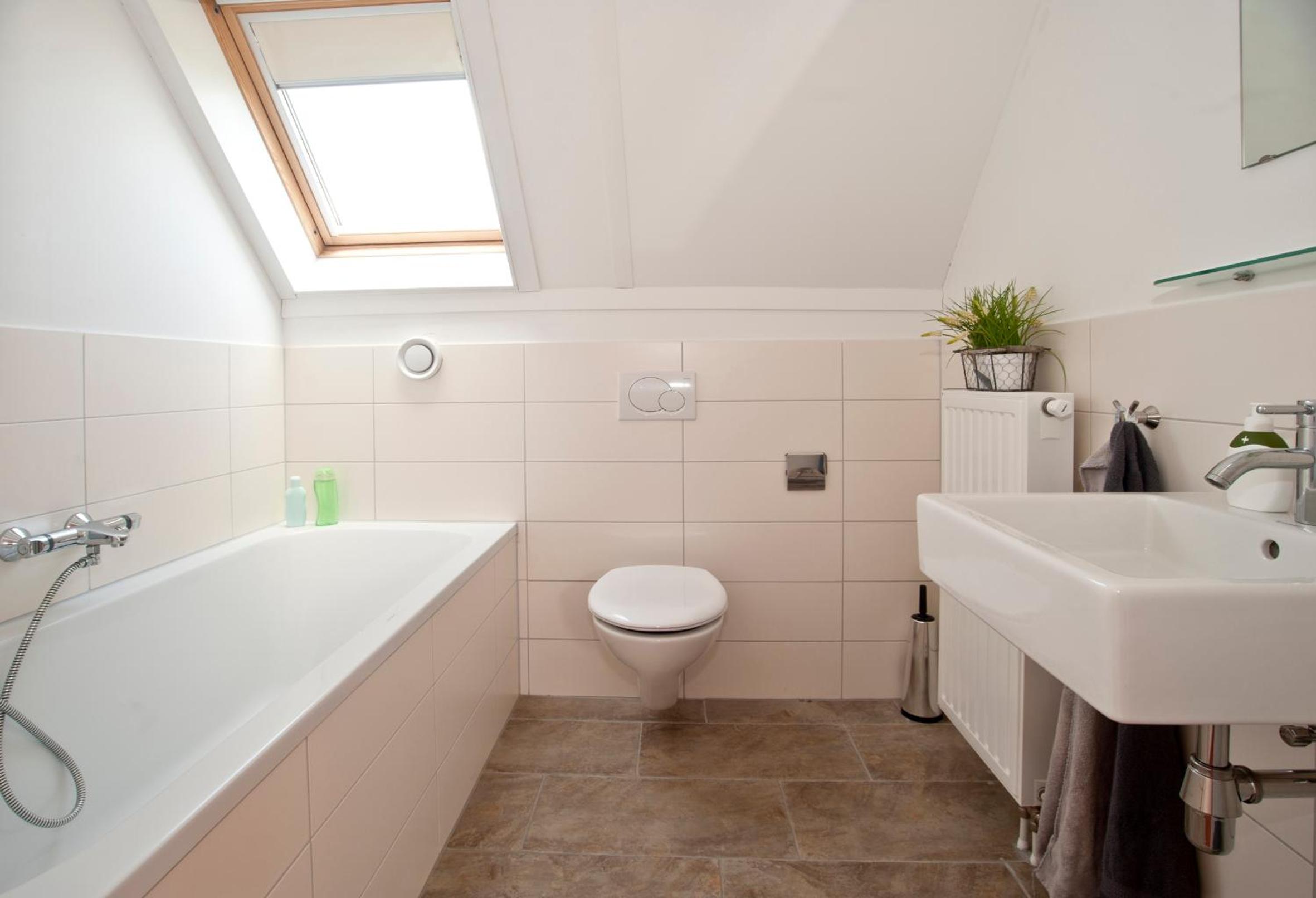 Three-Bedroom Holiday Home with Garden photo 3