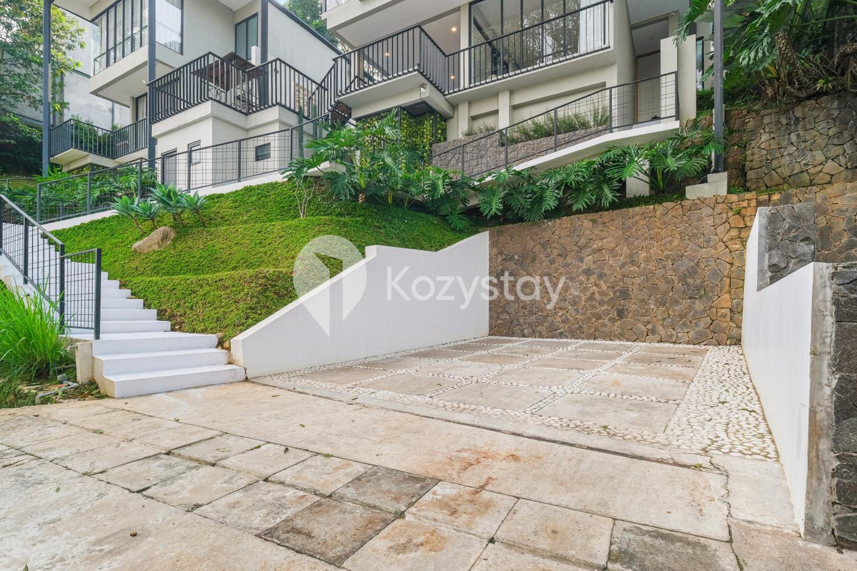 Villa photo 3