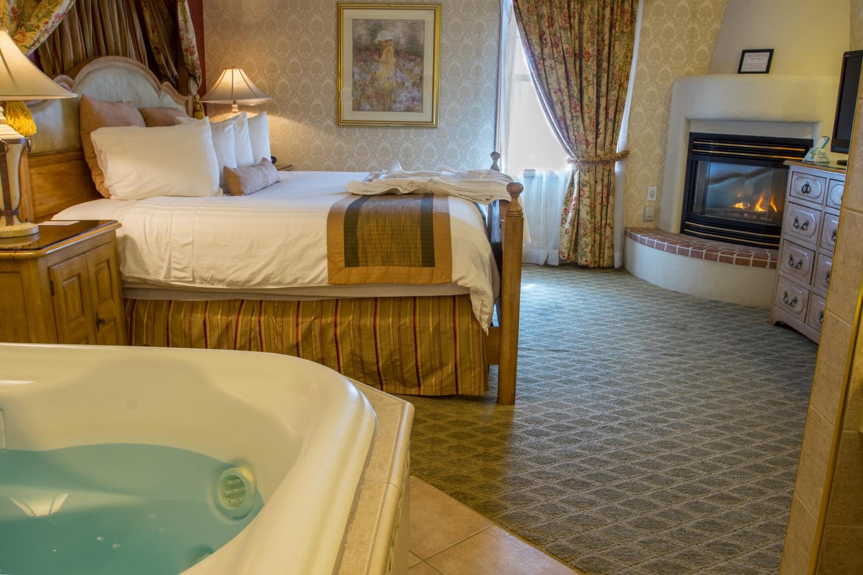 Renaissance King Suite with Spa Bath - Photo 1