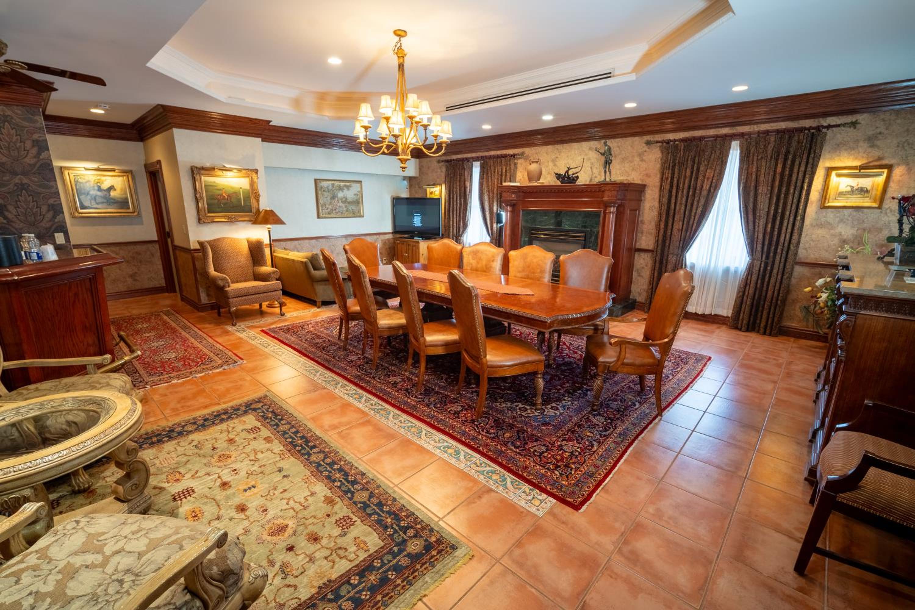 Renaissance King Suite with Spa Bath - Photo 4