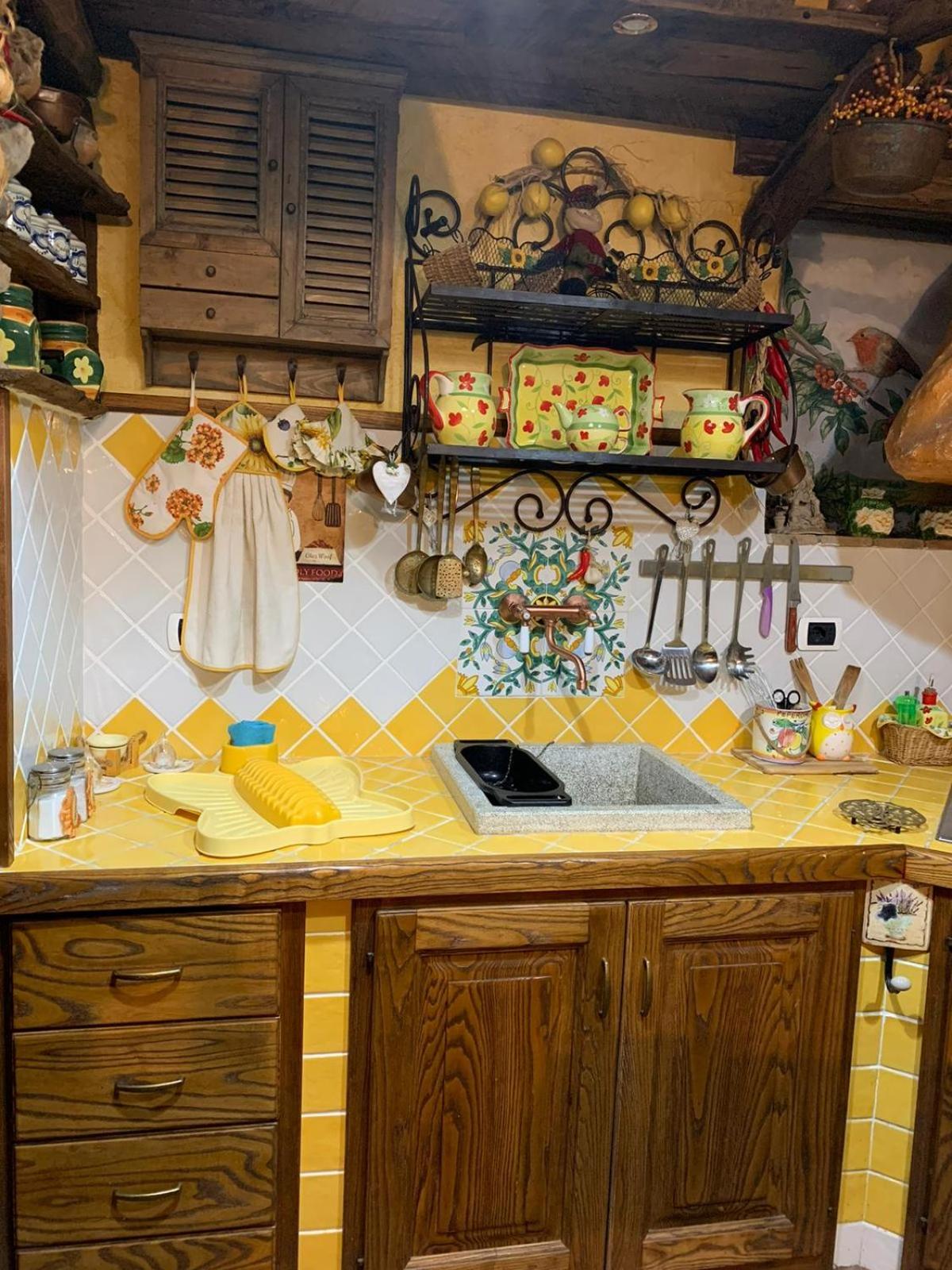 One-Bedroom House - Photo 8