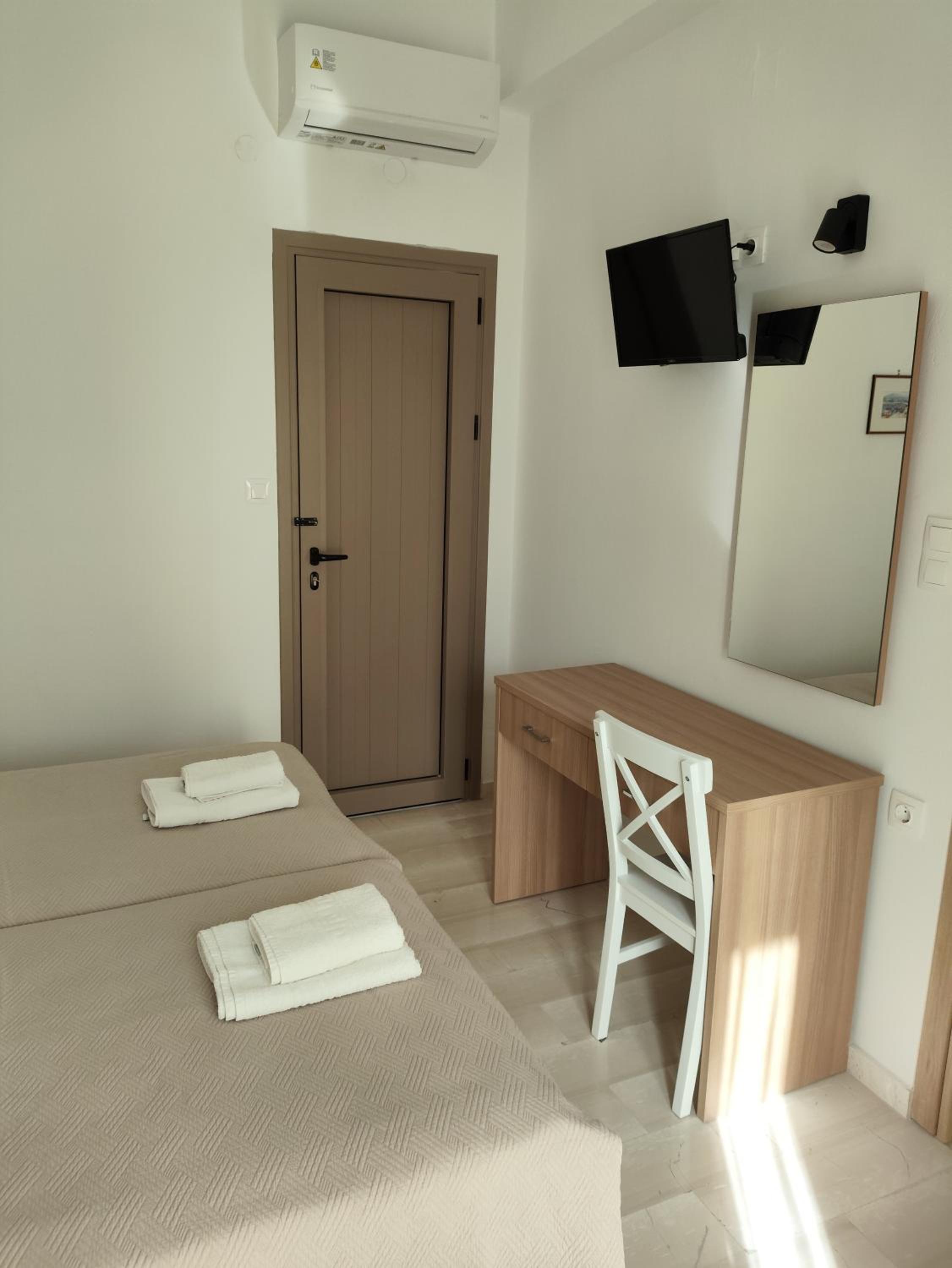 Apartment with Mountain View photo 3