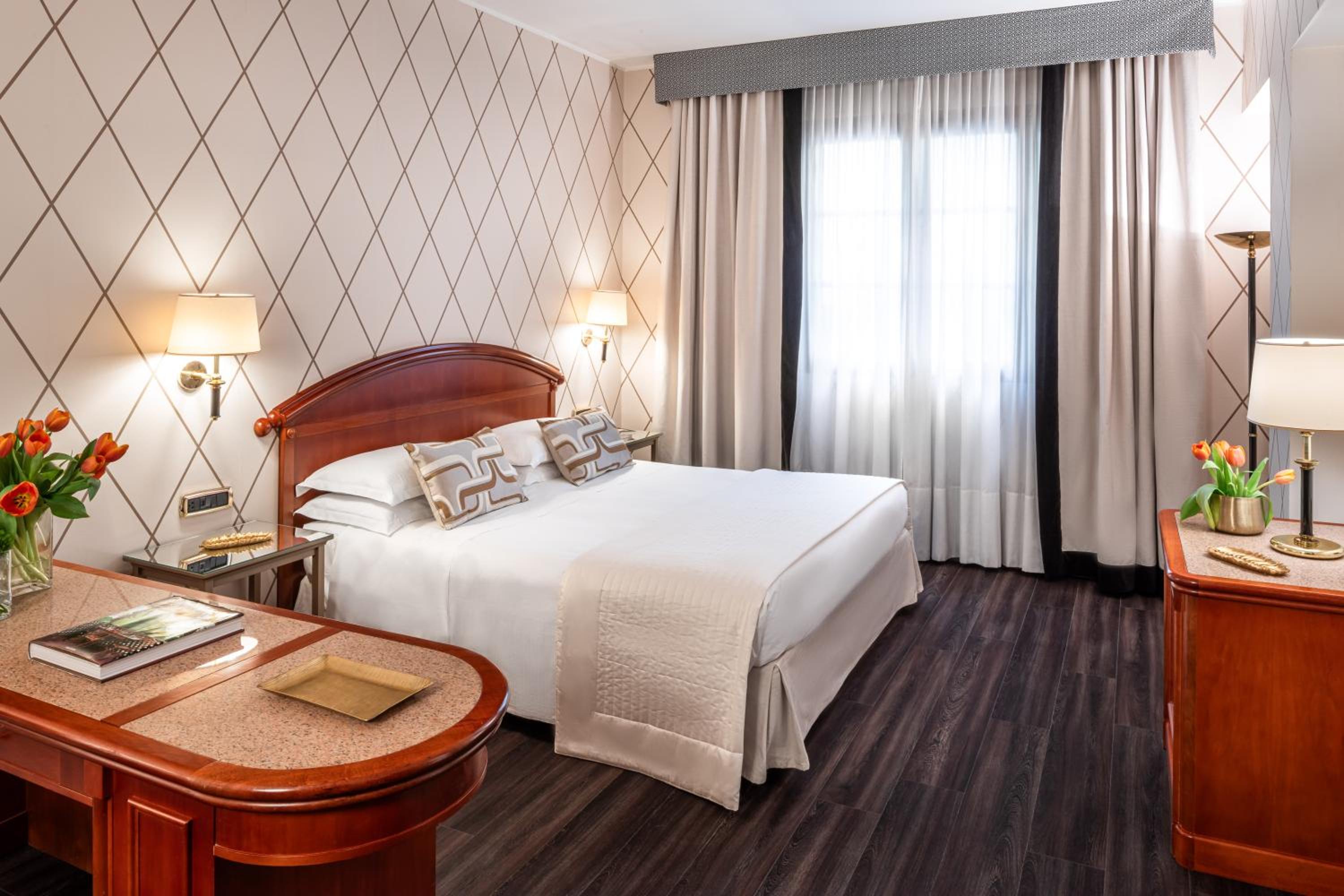 Junior Suite - Photo 1