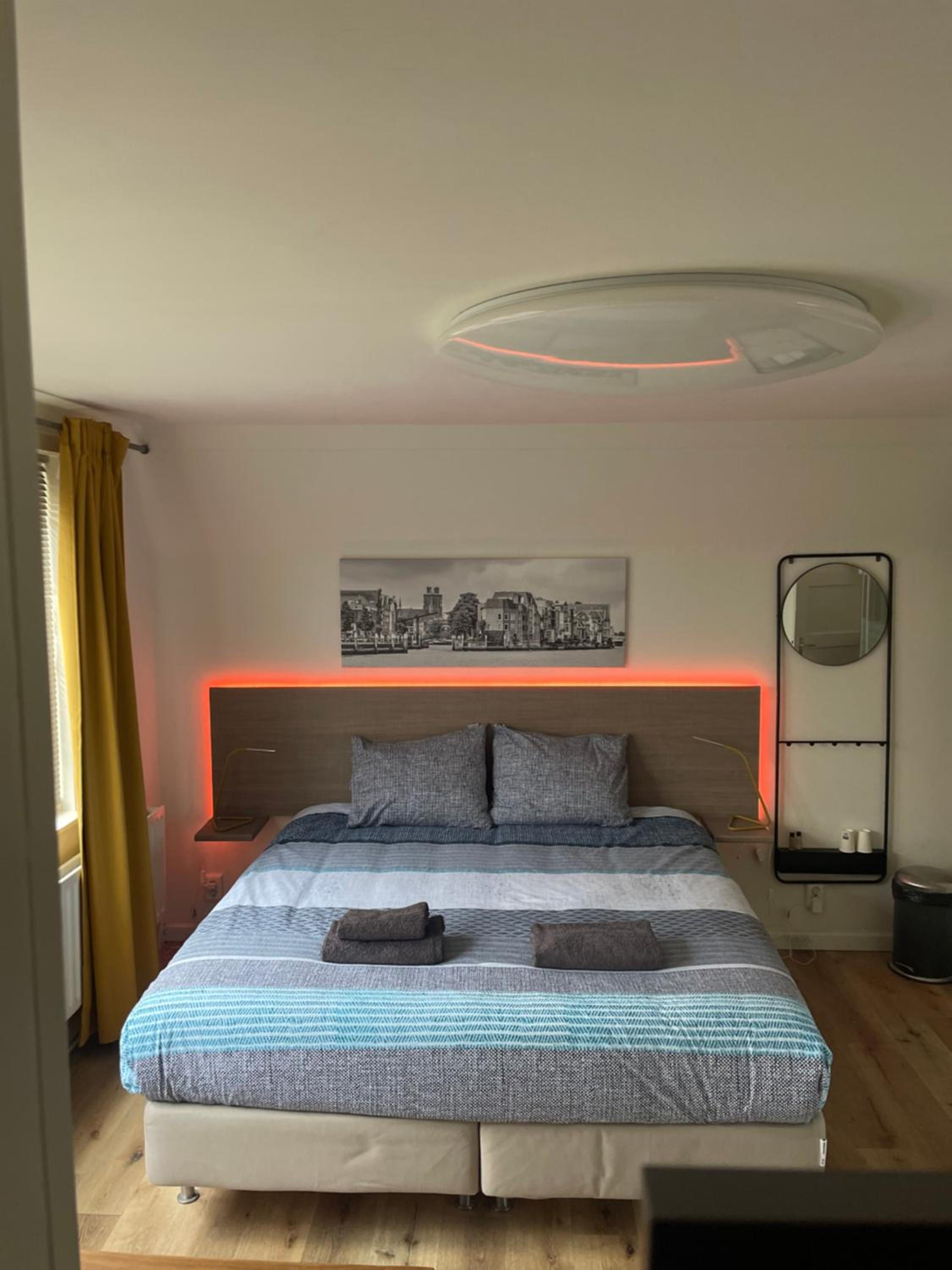 Deluxe King Room photo 1