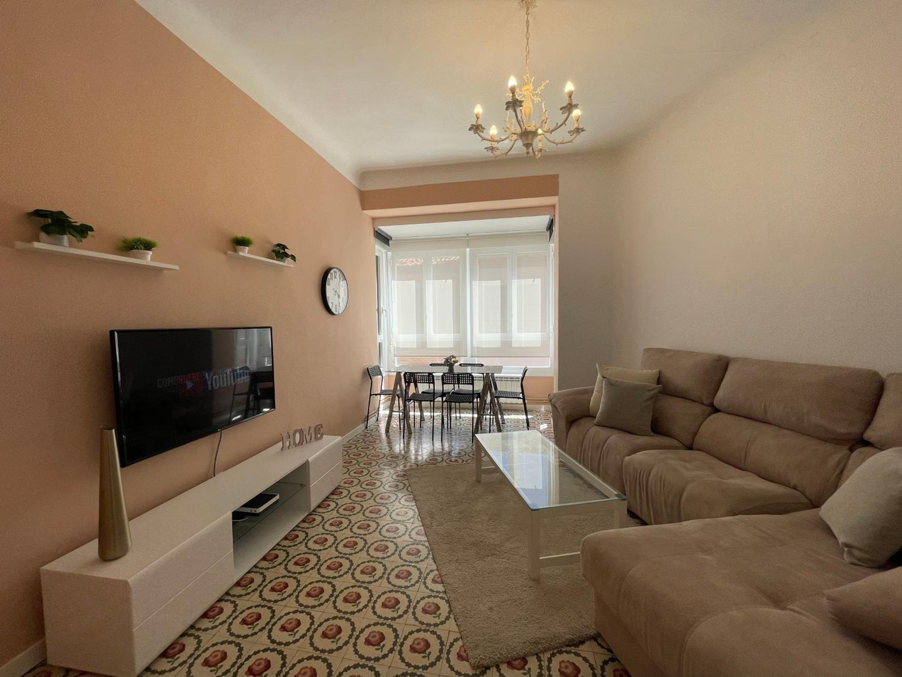 Apartamento de Cuatro Habitaciones