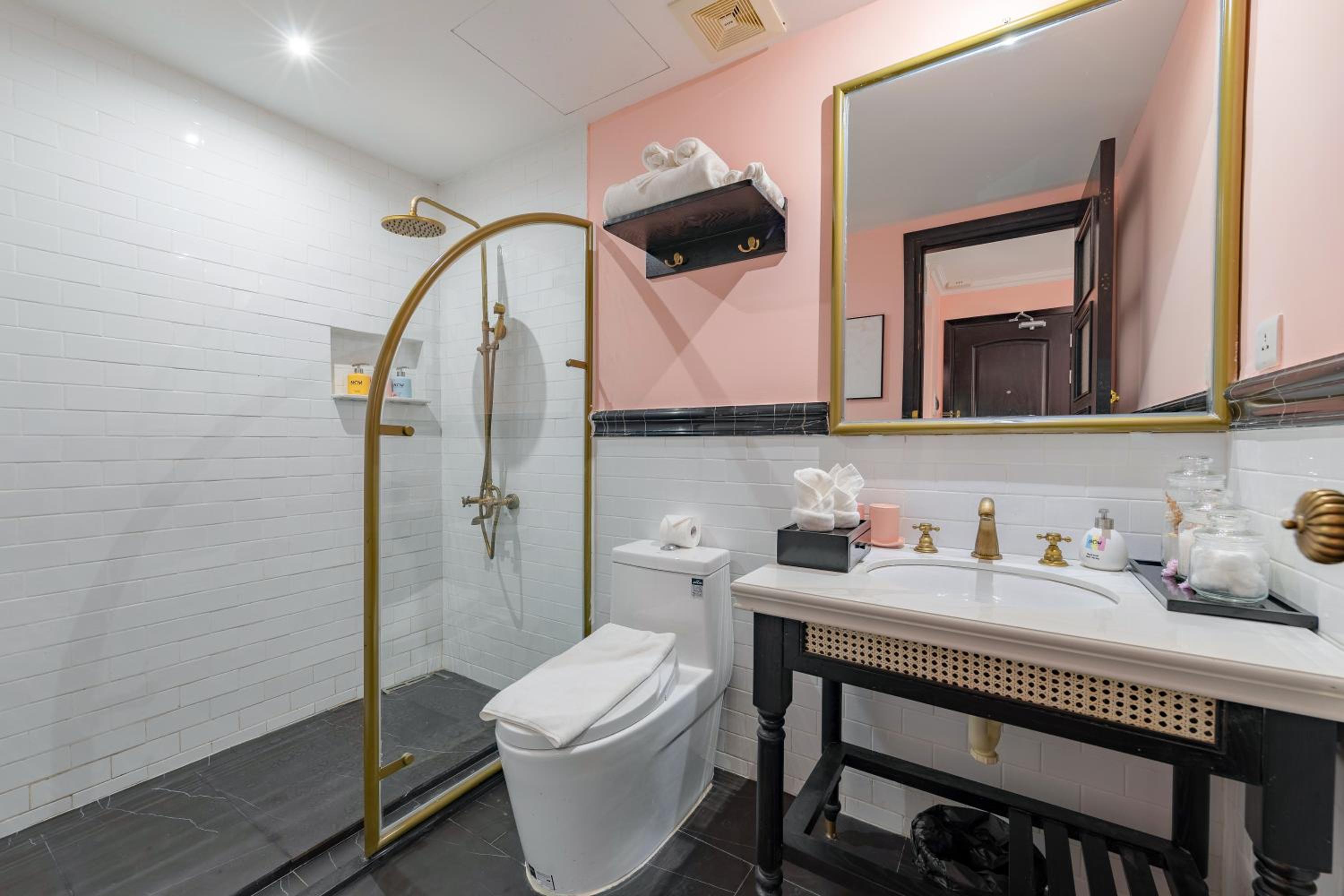 One Bedroom Apartment - Photo 5