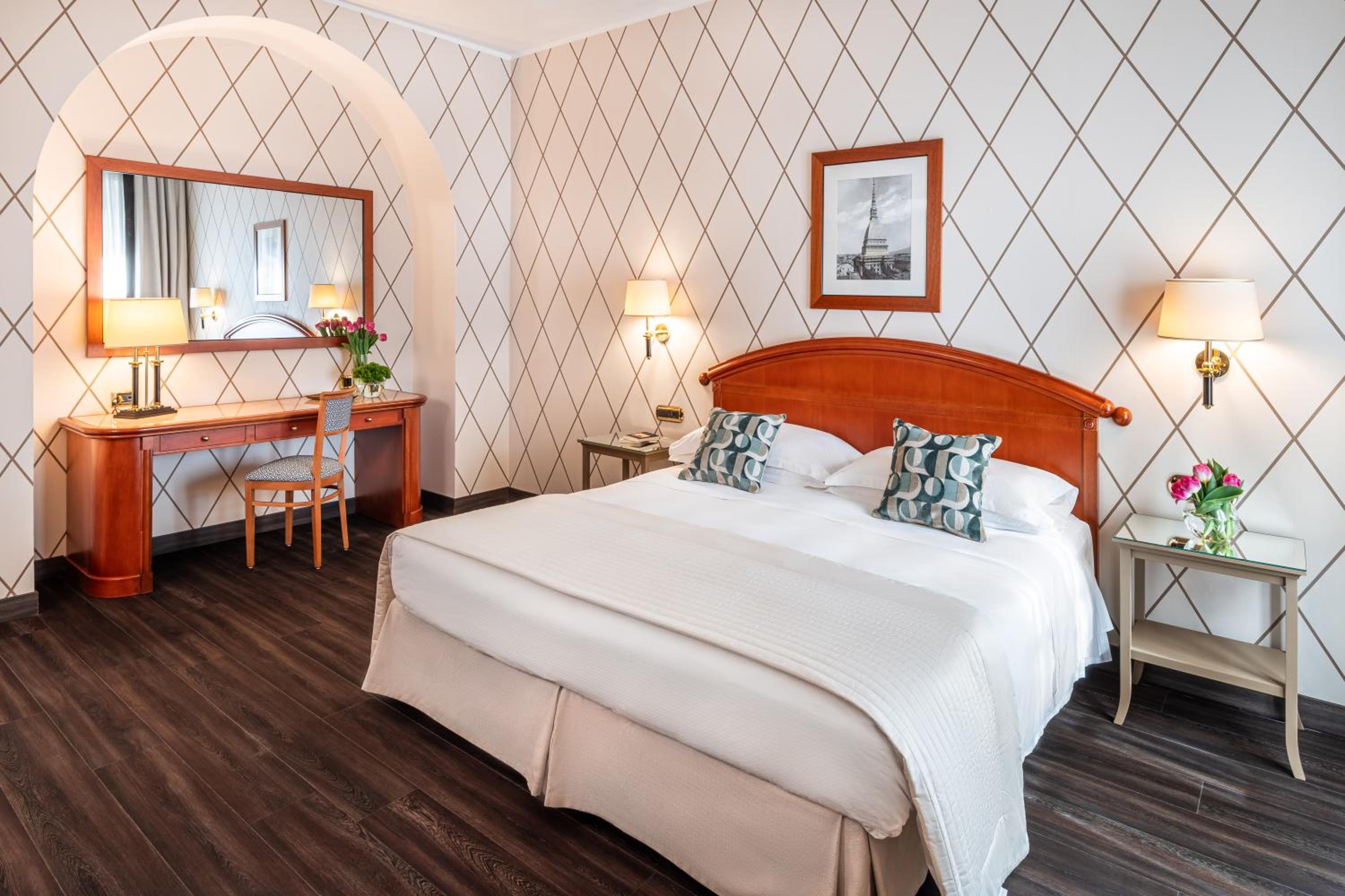 Deluxe Double Room - Photo 1