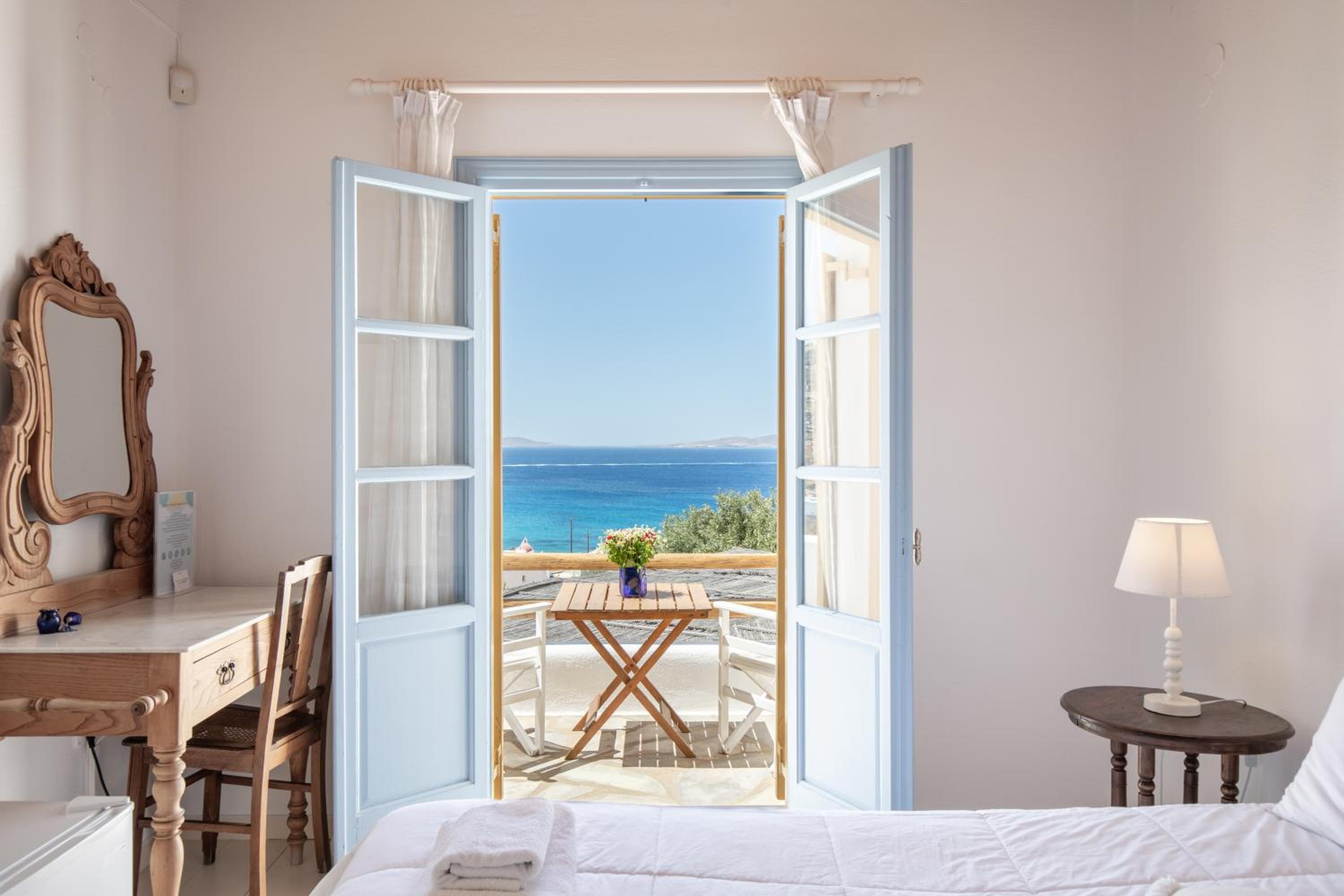 Deluxe Double Room with Balcony and Sea View photo 2