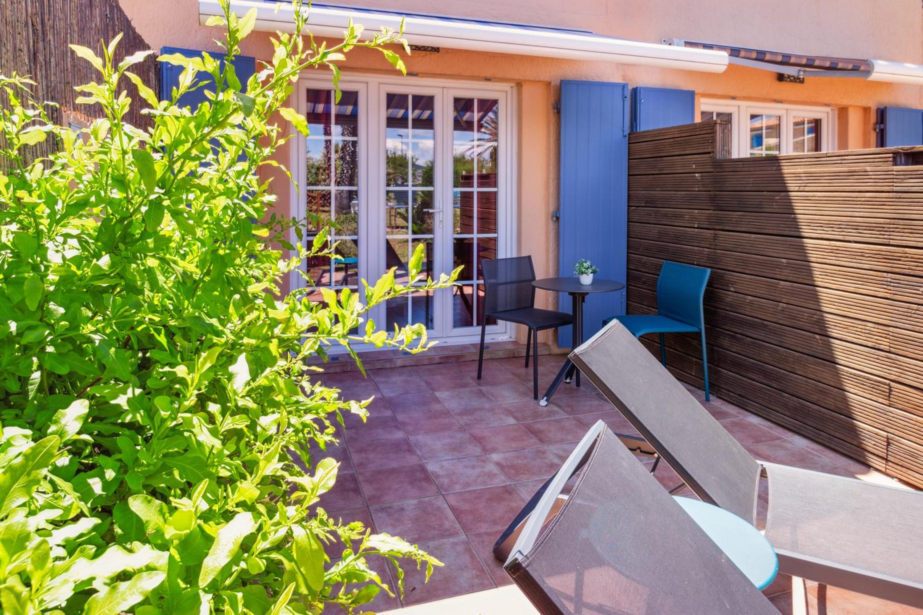 Comfort Double Room - Terrace Garden view photo 2