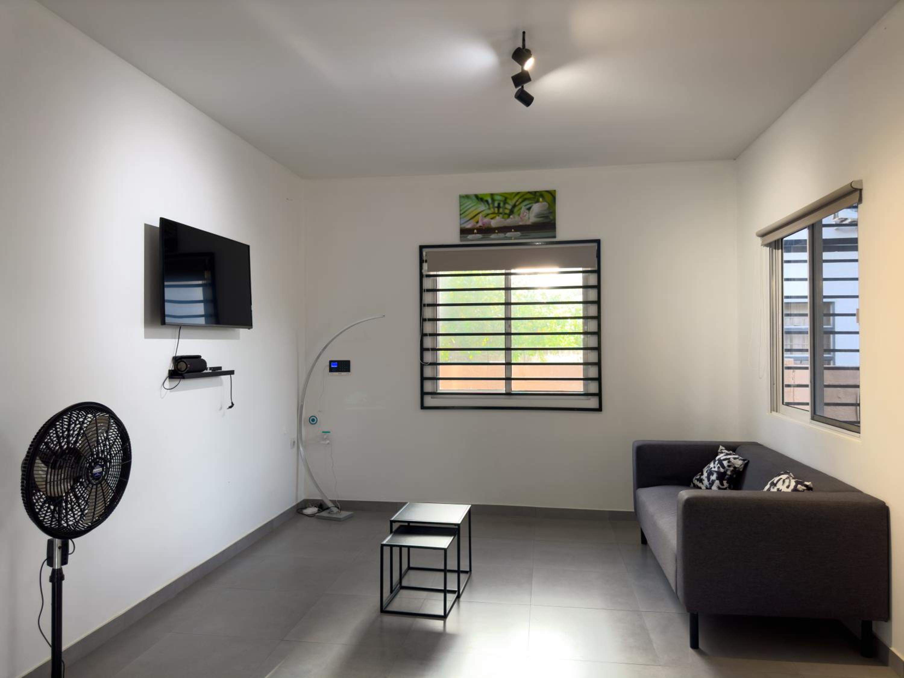 Three-Bedroom Apartment photo 1
