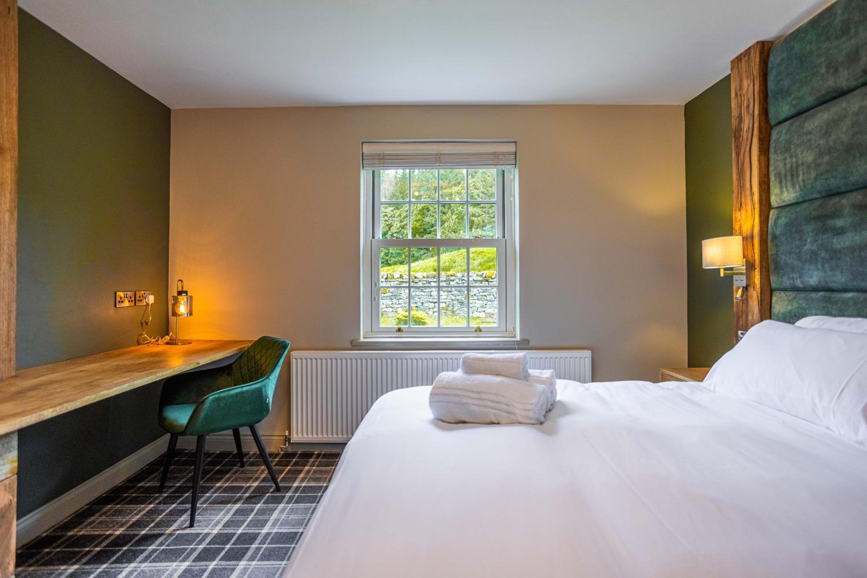 Deluxe Twin Room - Photo 10