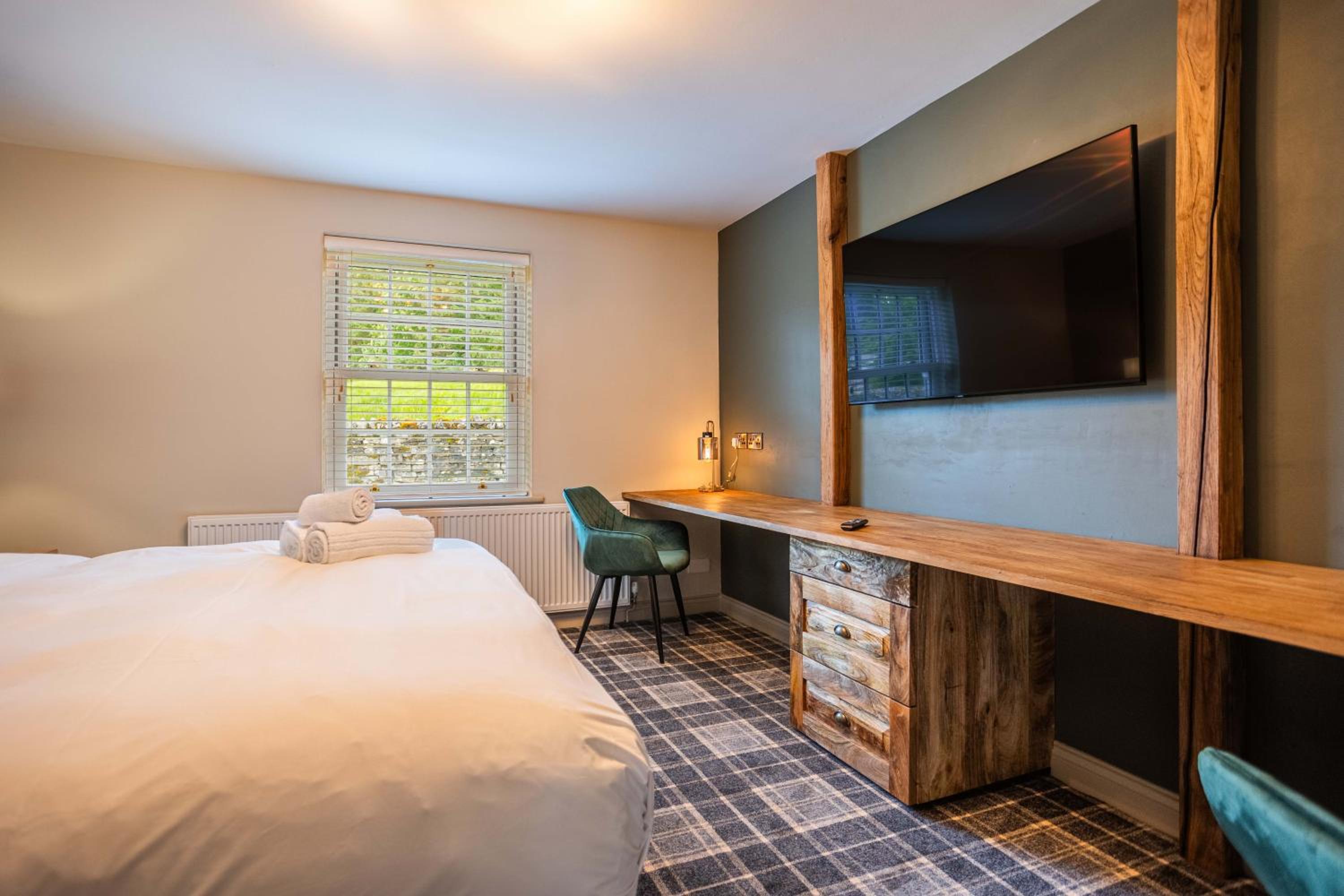 Deluxe Twin Room - Photo 13