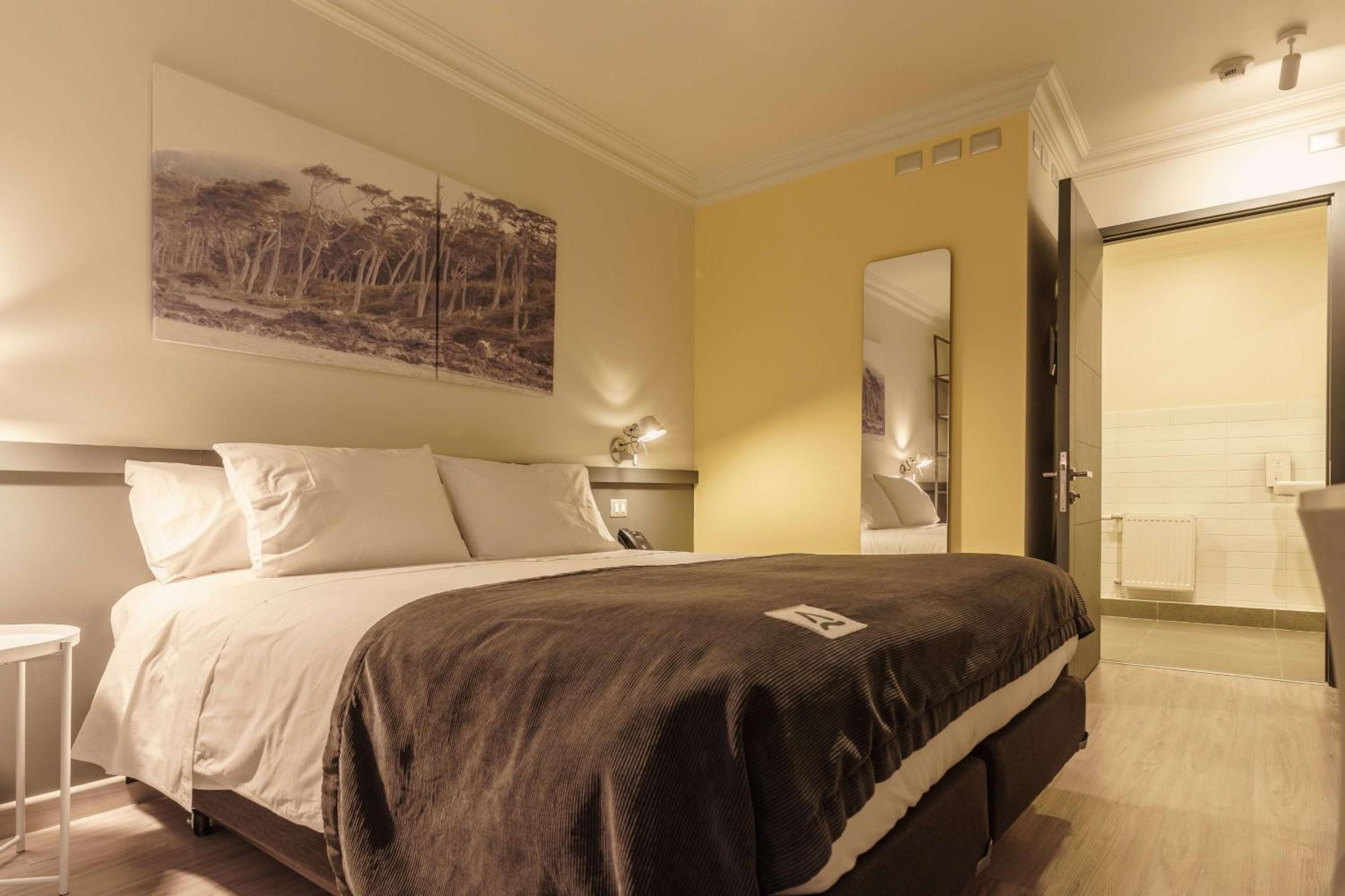 Queen Room - Disability Access