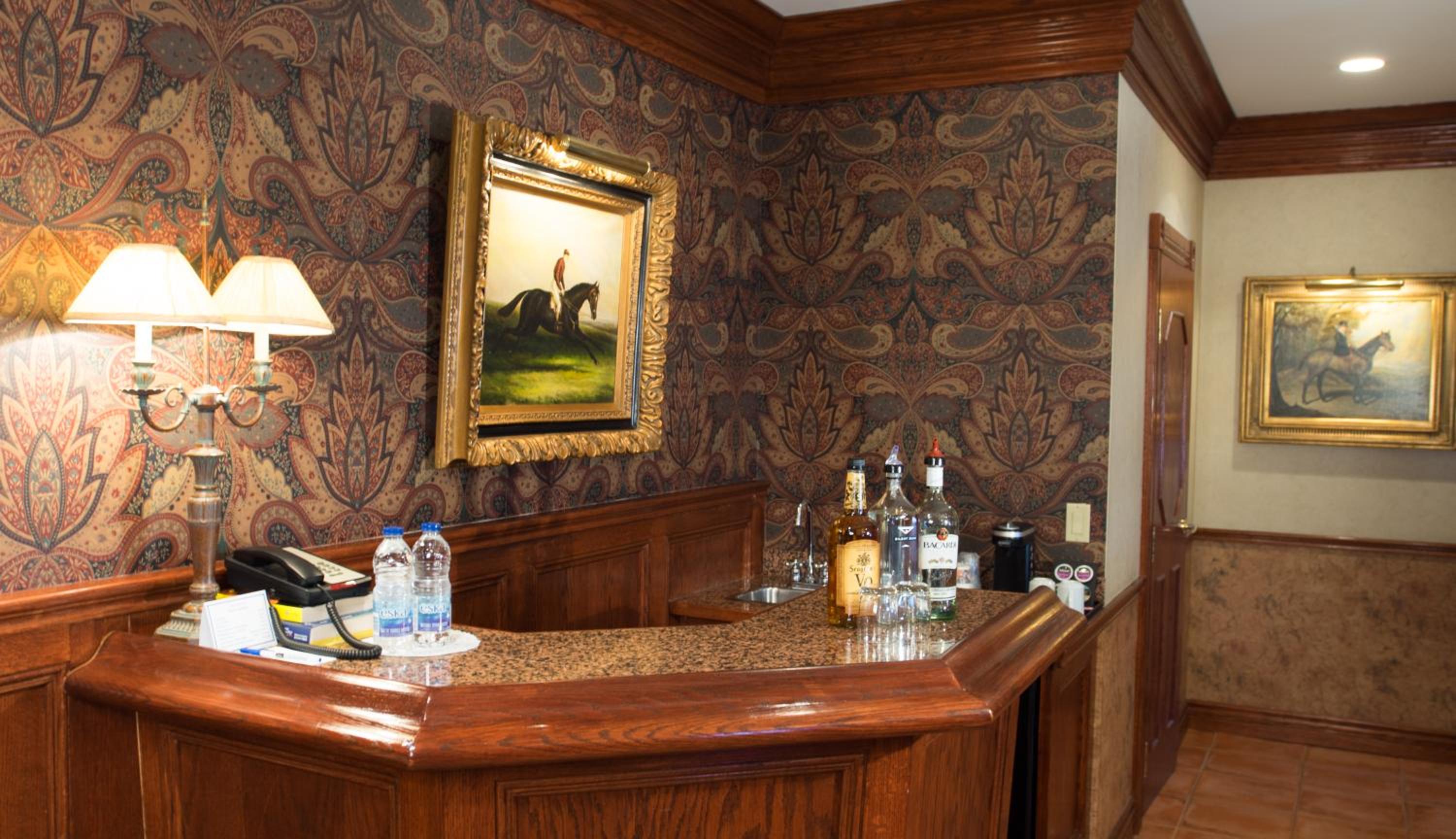 Renaissance King Suite with Spa Bath - Photo 3