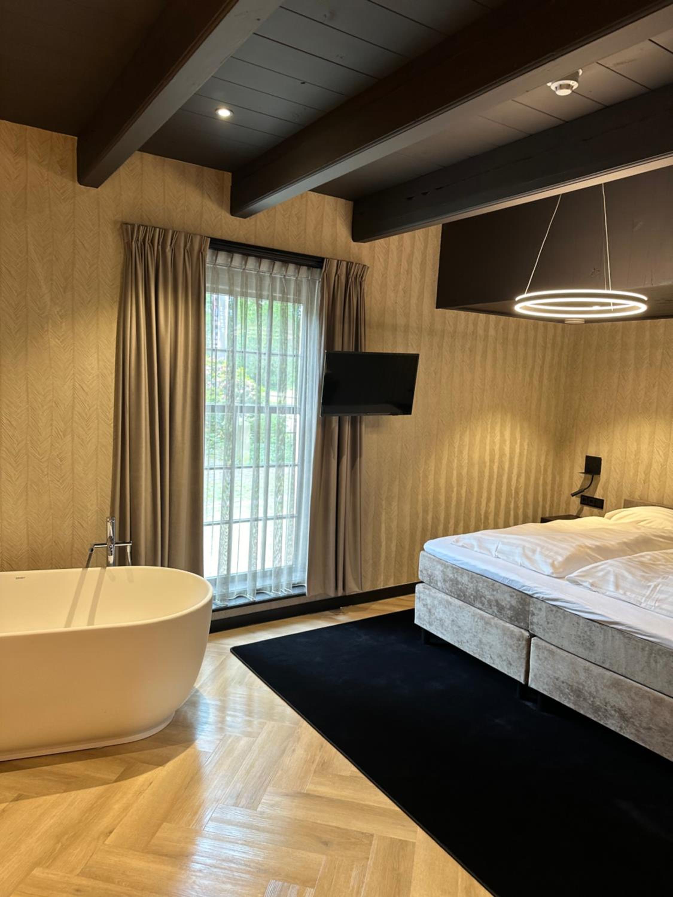 Deluxe Double Room with Bath photo 1