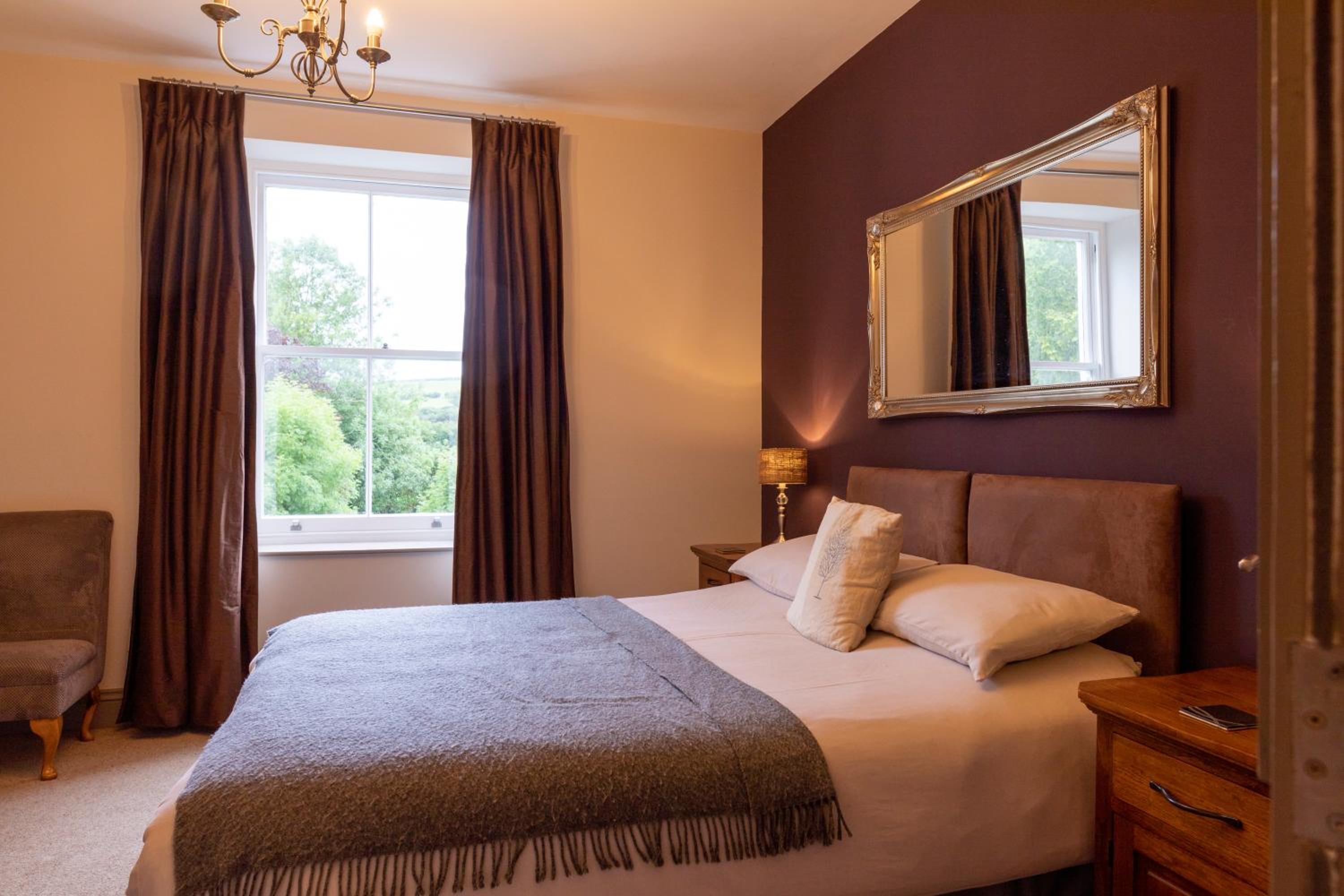 Large Double or Twin Room photo 3