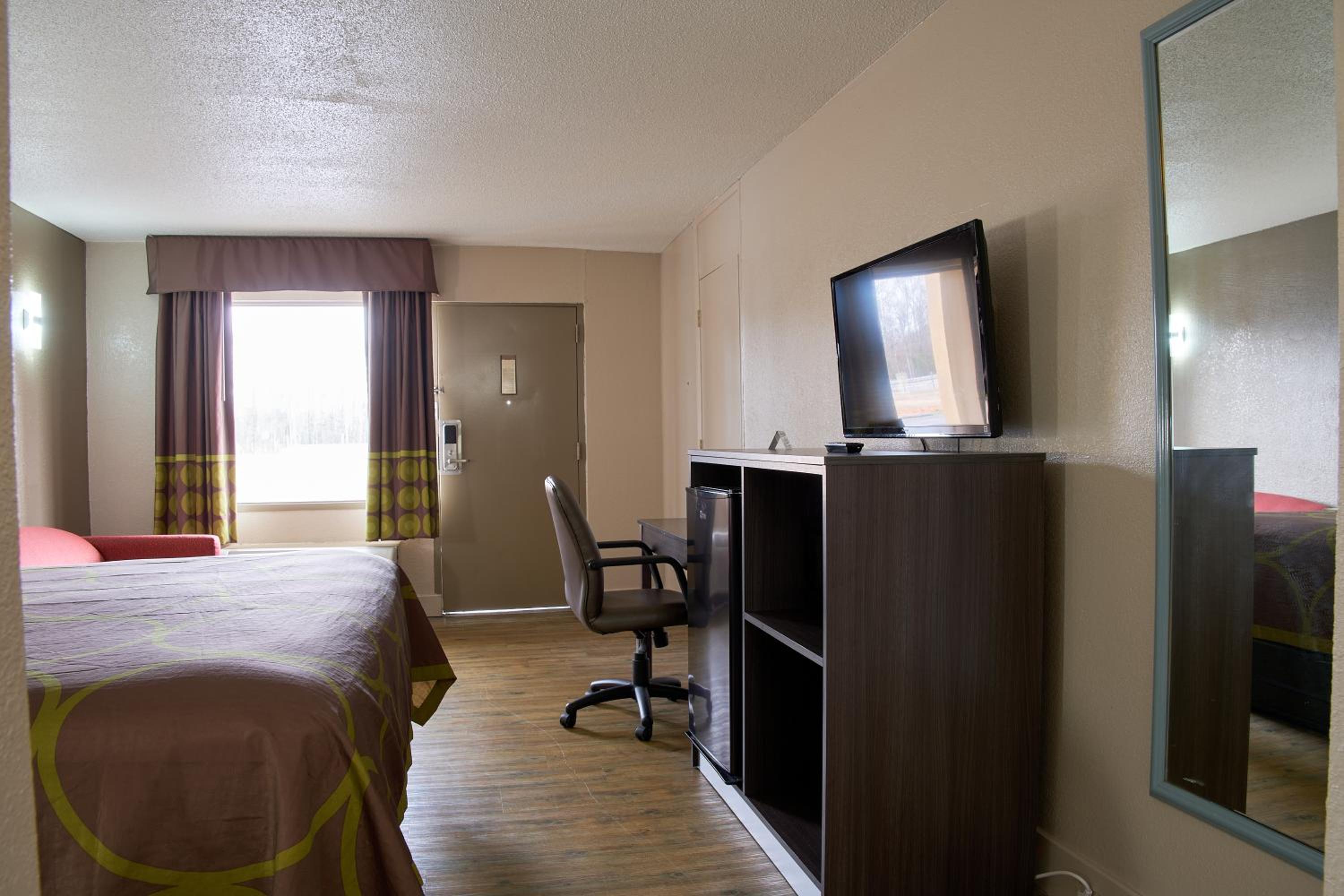 King Room - Disability Access - Non-Smoking - Photo 1