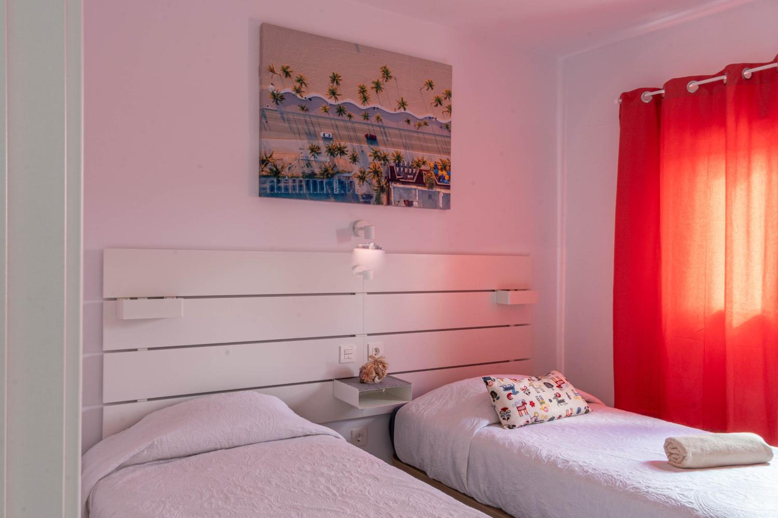 Two-Bedroom Apartment with Mountain View photo 3