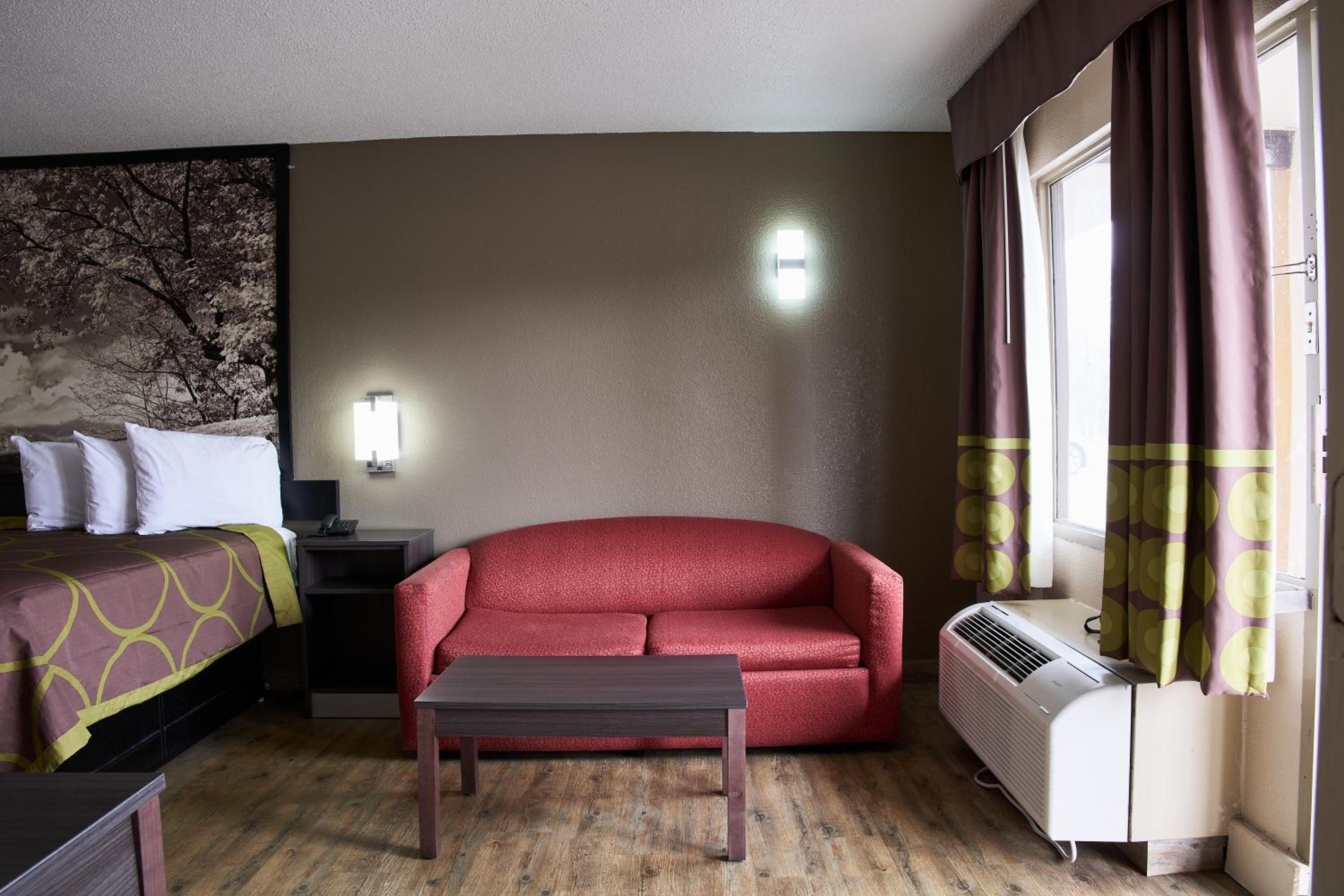 King Room - Disability Access - Non-Smoking - Photo 4
