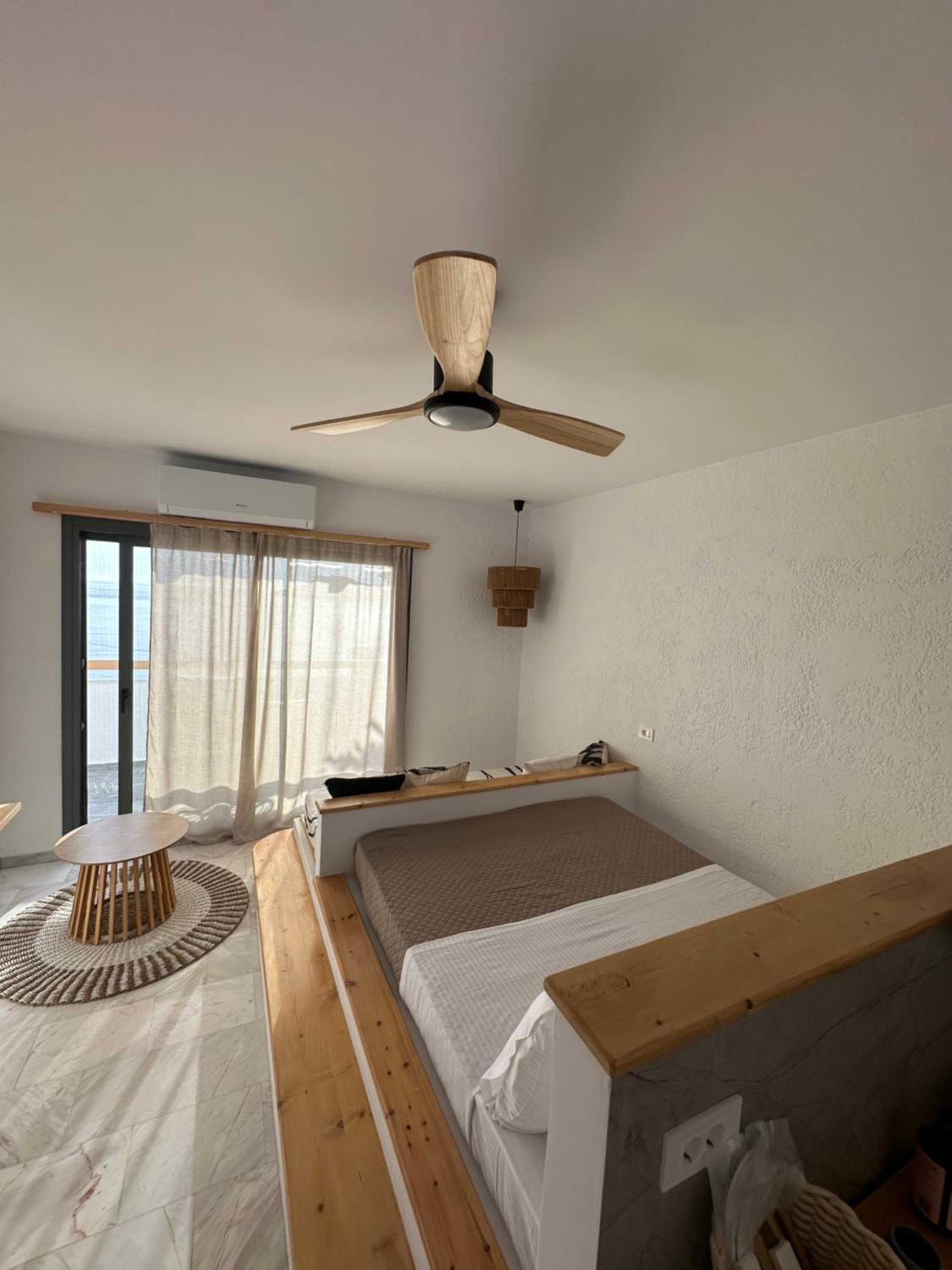 Deluxe Double Room with Balcony and Sea View photo 3