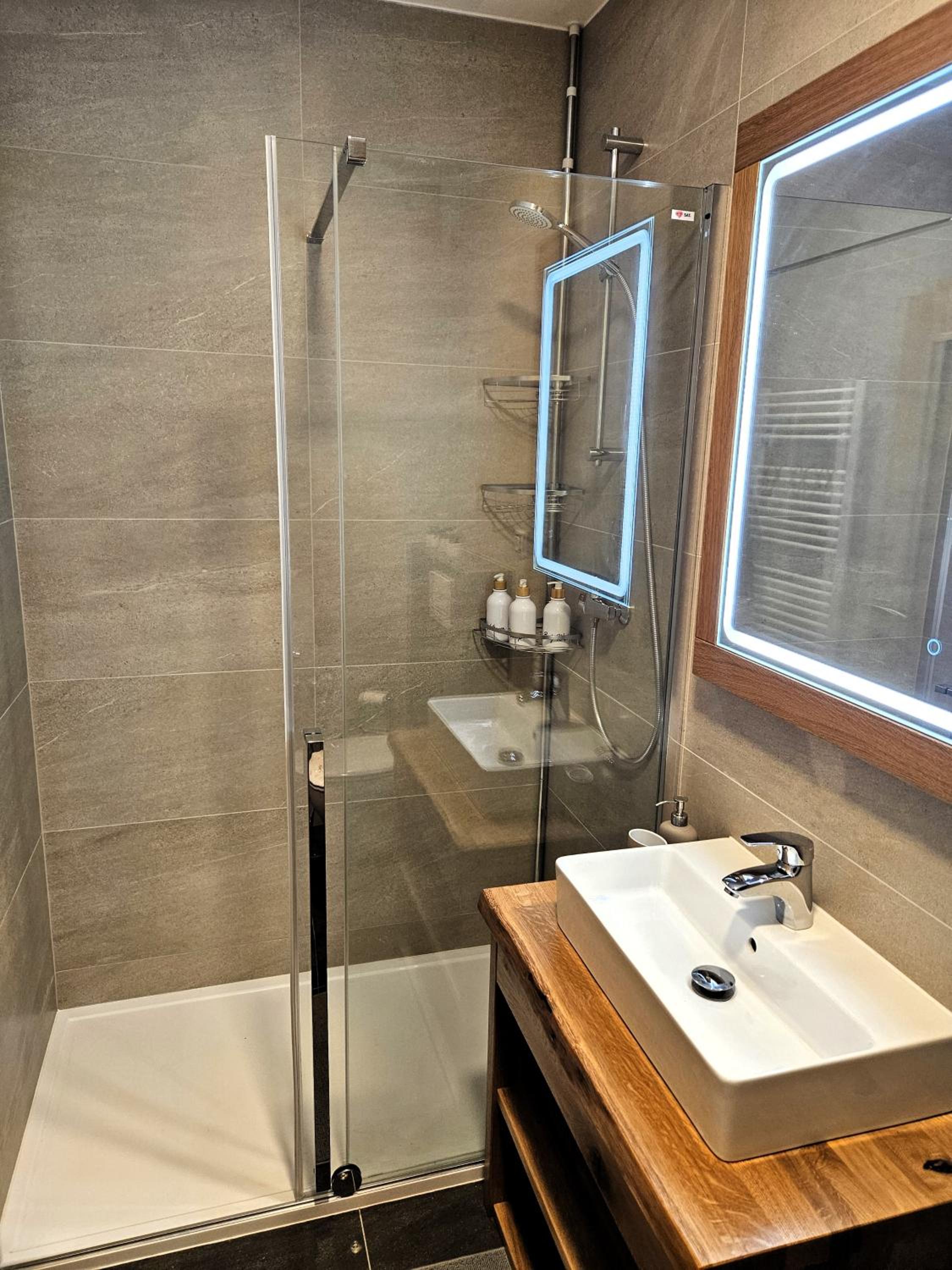 Studio Apartment photo 3