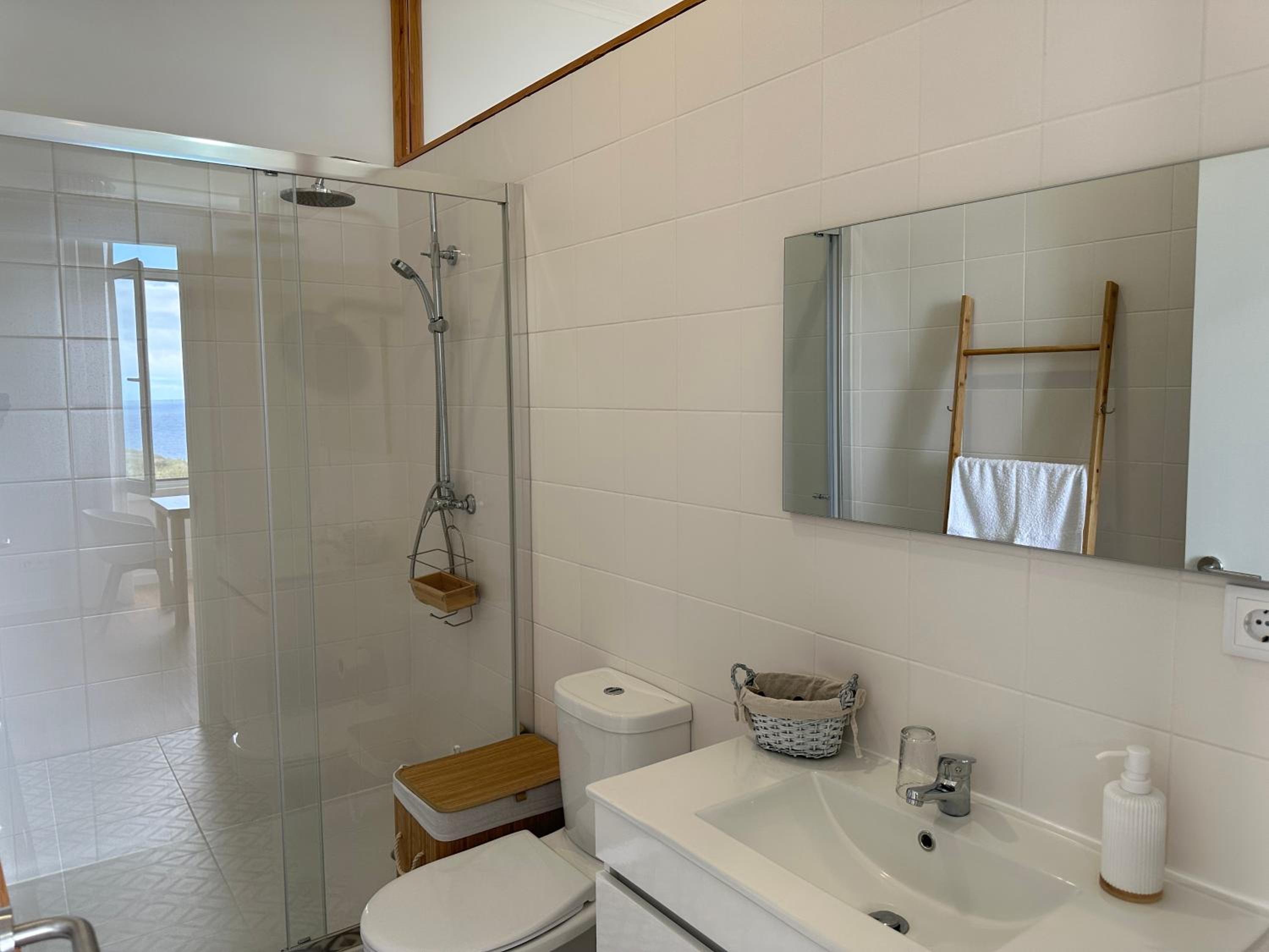 Triple Room with Private Bathroom photo 3