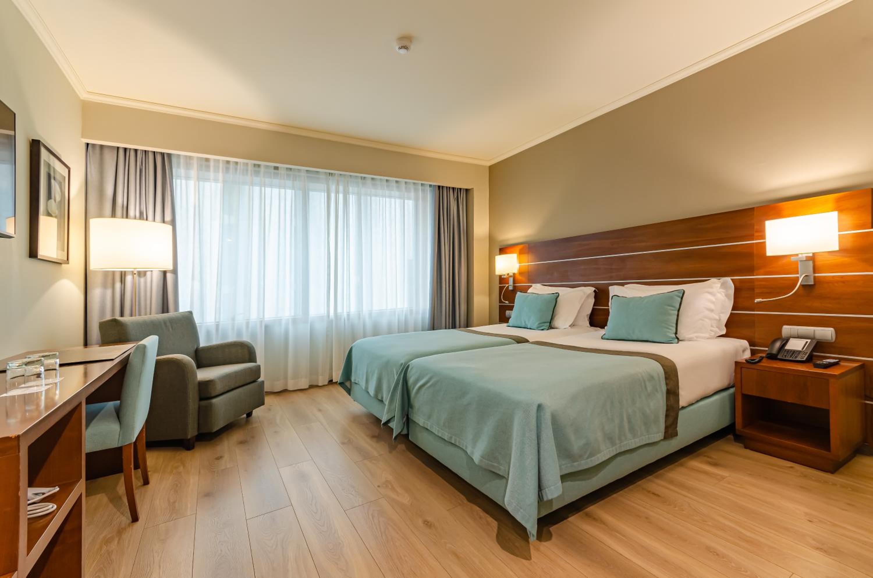 Executive Twin Room - Photo 1