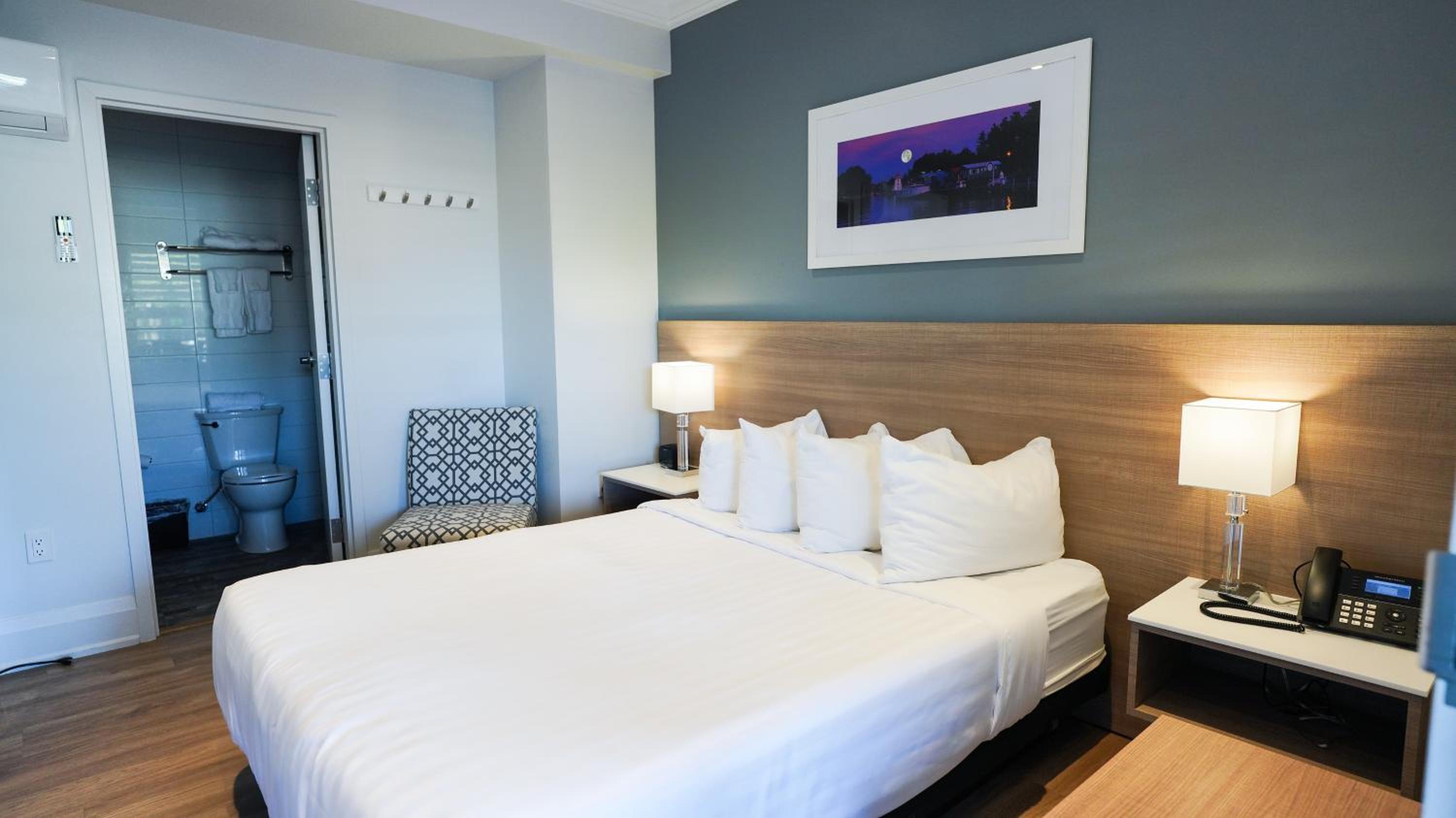 Deluxe Queen Room - Photo 1