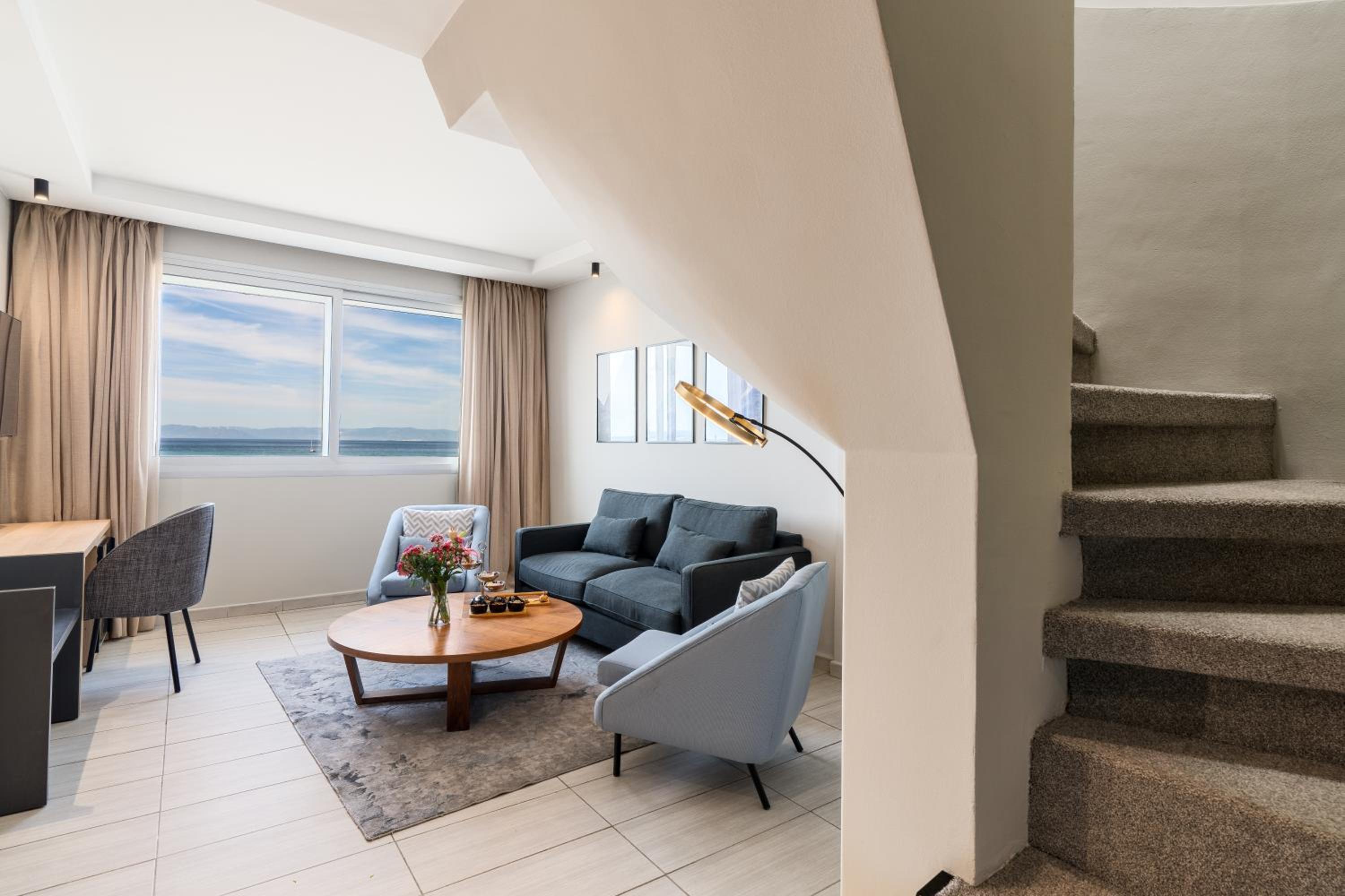 Family Duplex Suite, One Bedroom, Sea View - Photo 4
