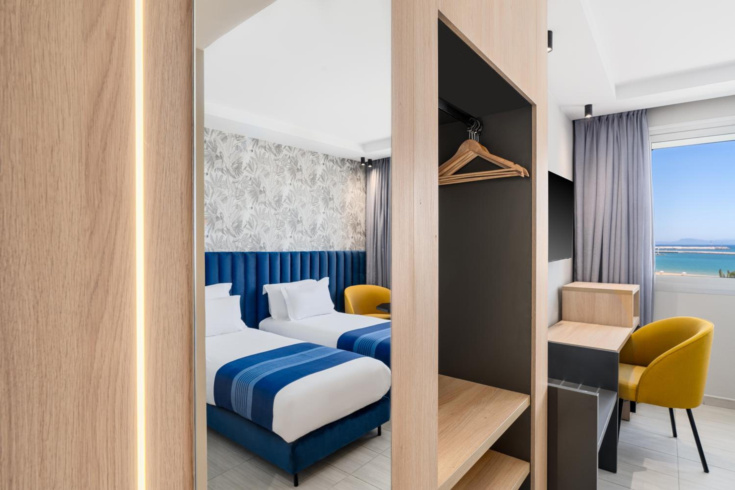 Superior Room, Twin Beds, Sea View - Photo 1