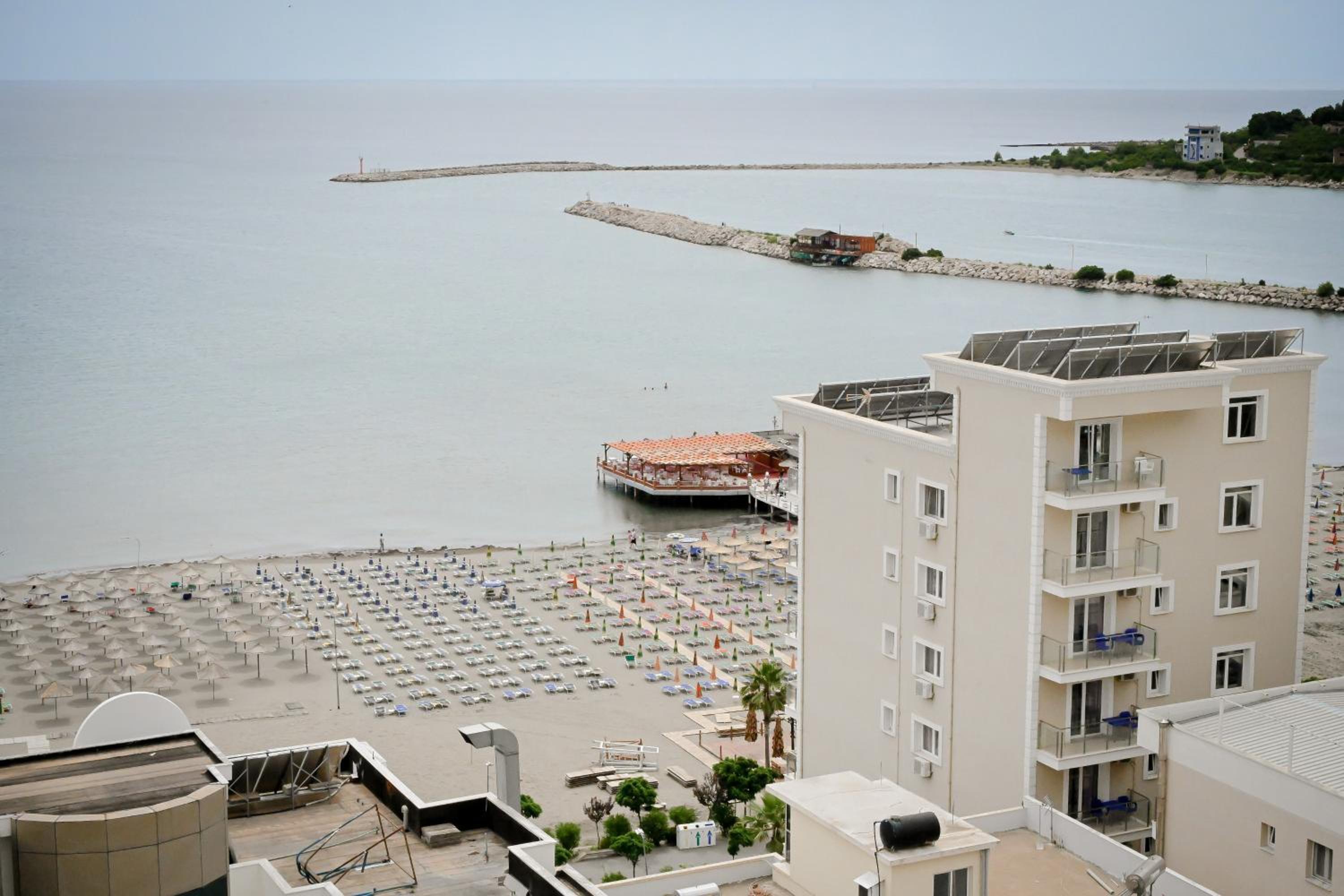 Apartment With Sea View photo 2