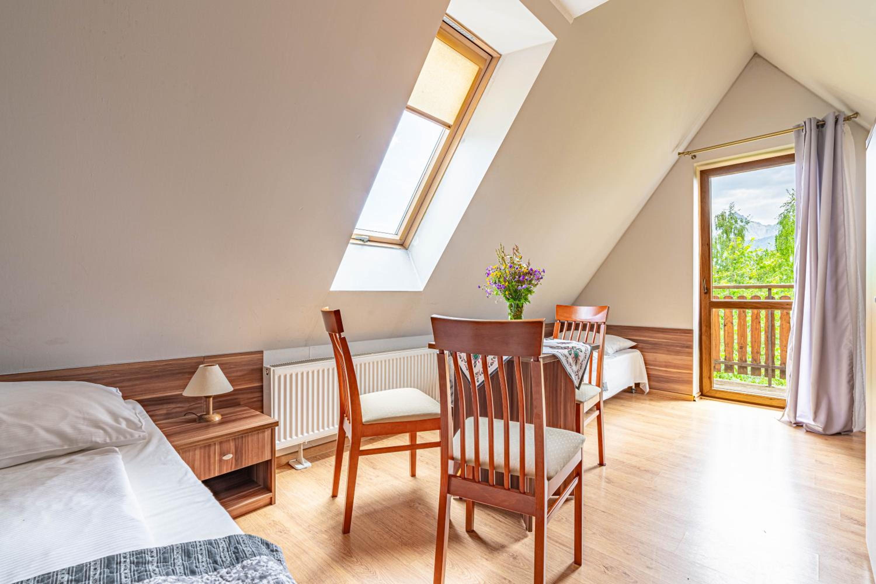 Triple Room with Private Bathroom photo 1
