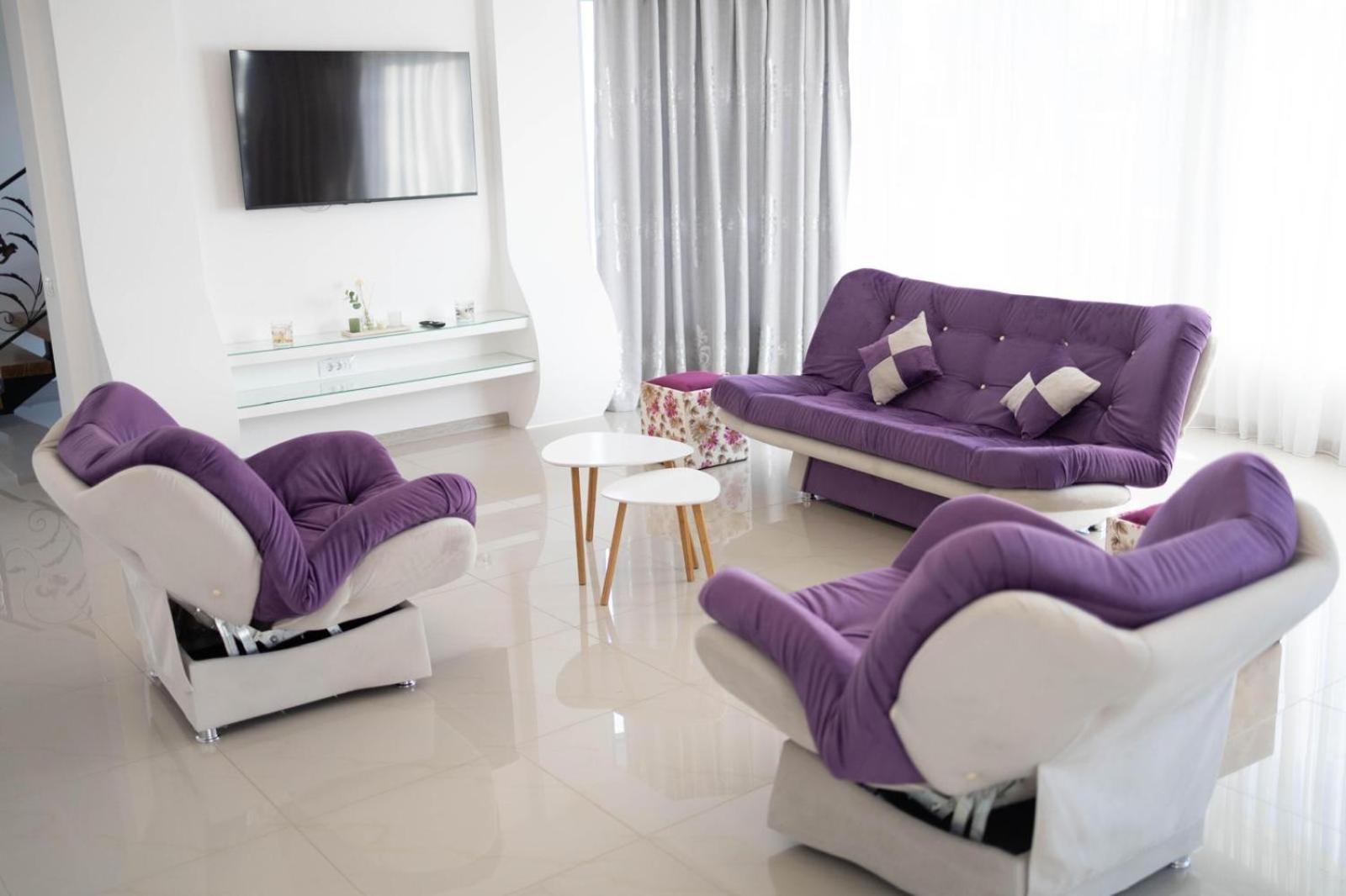 Villa photo 1