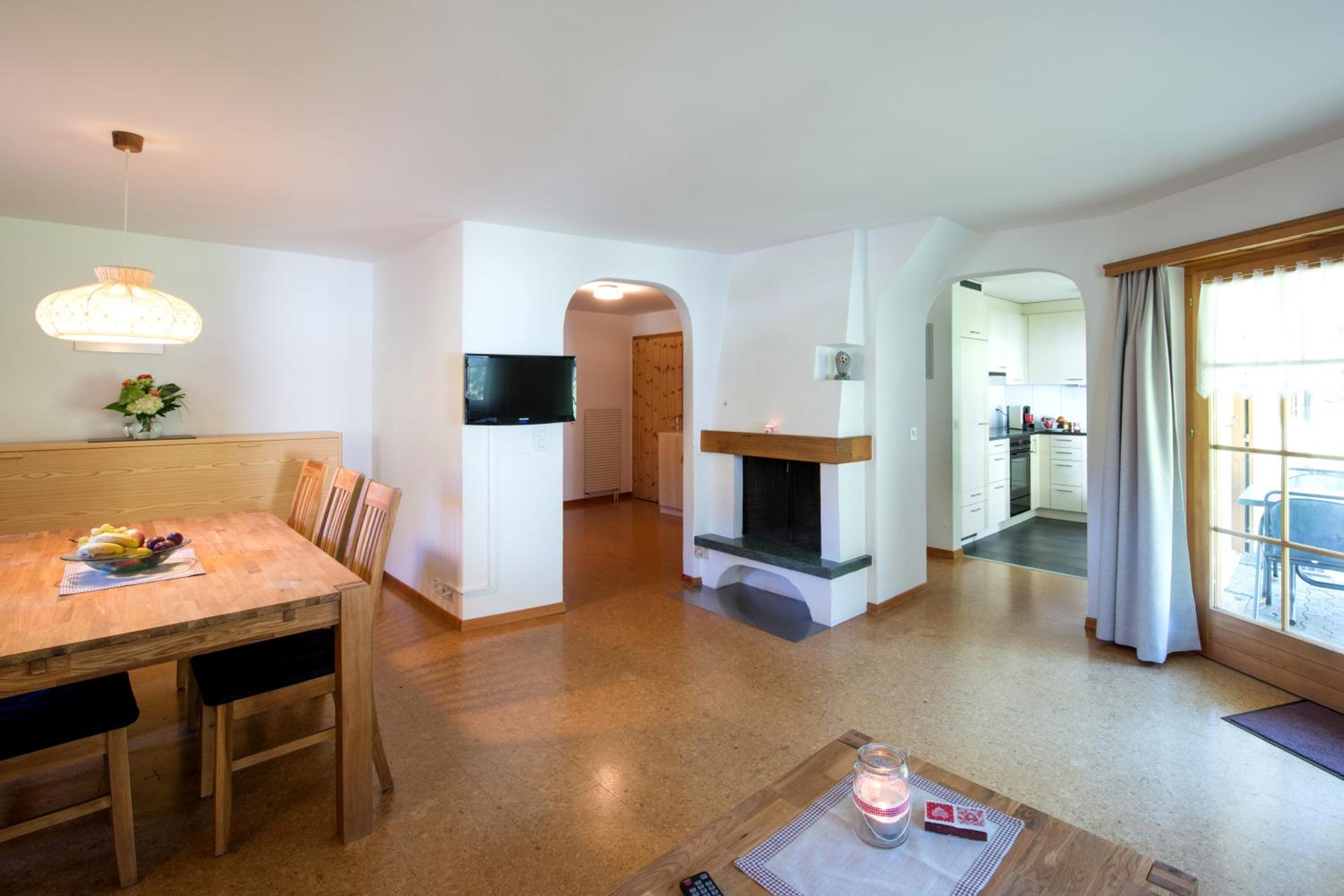 Two-Bedroom Apartment with Balcony photo 3