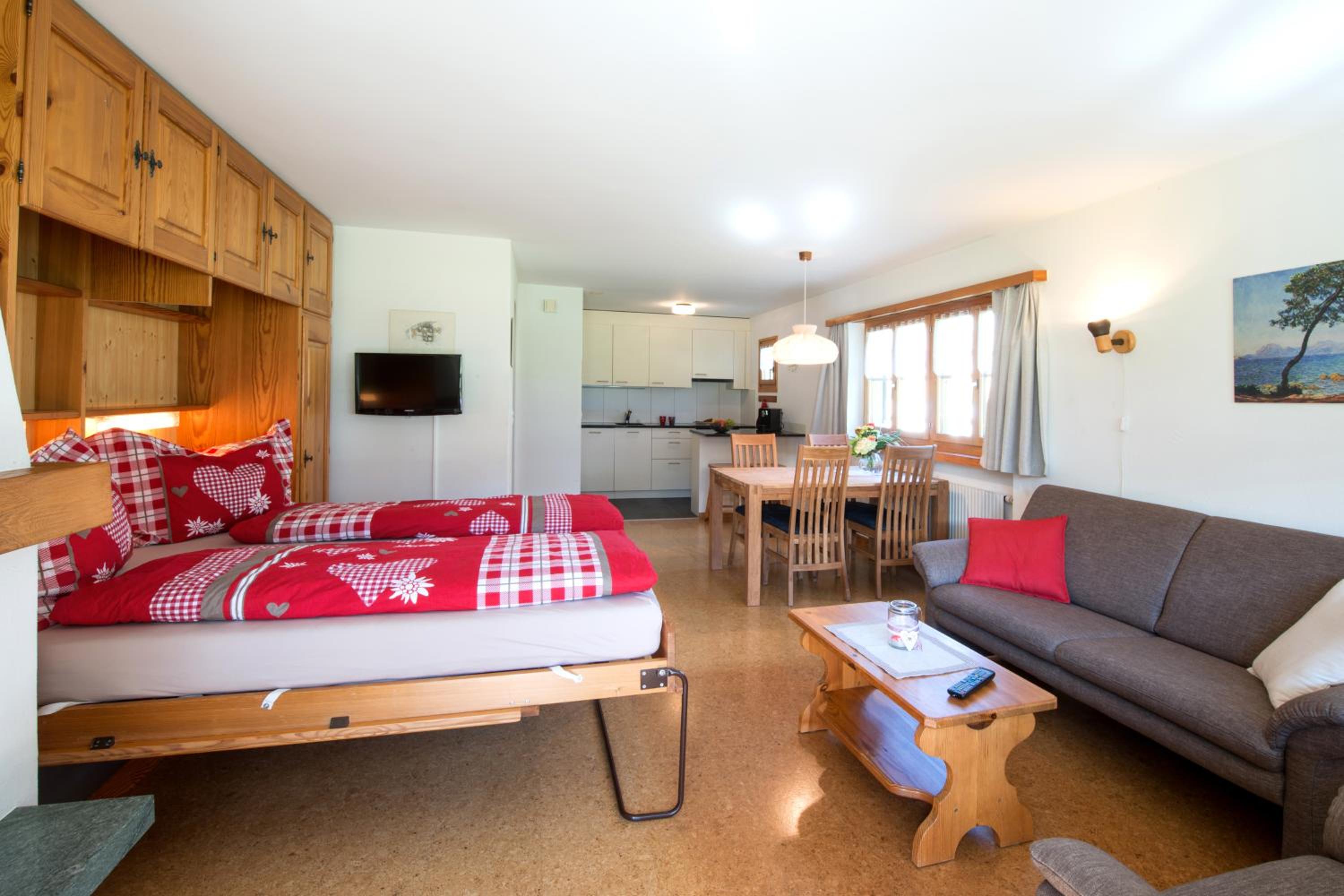 Studio Apartment with Balcony photo 2