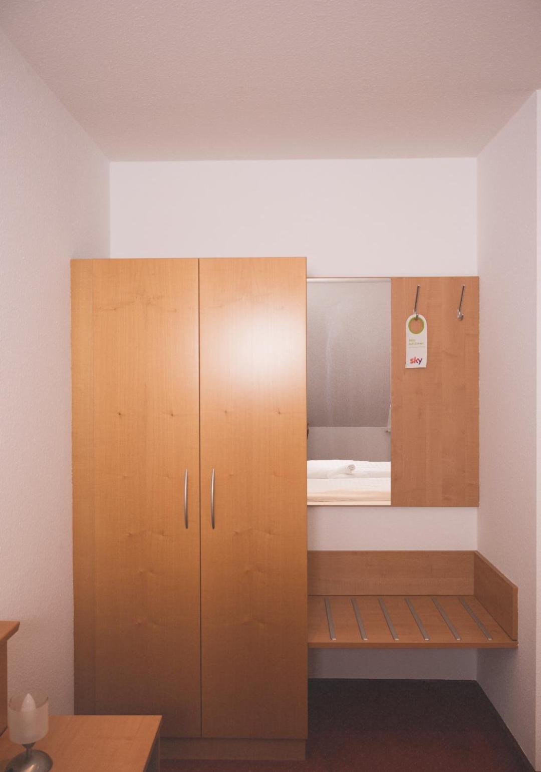 Standard Double Room - Photo 3