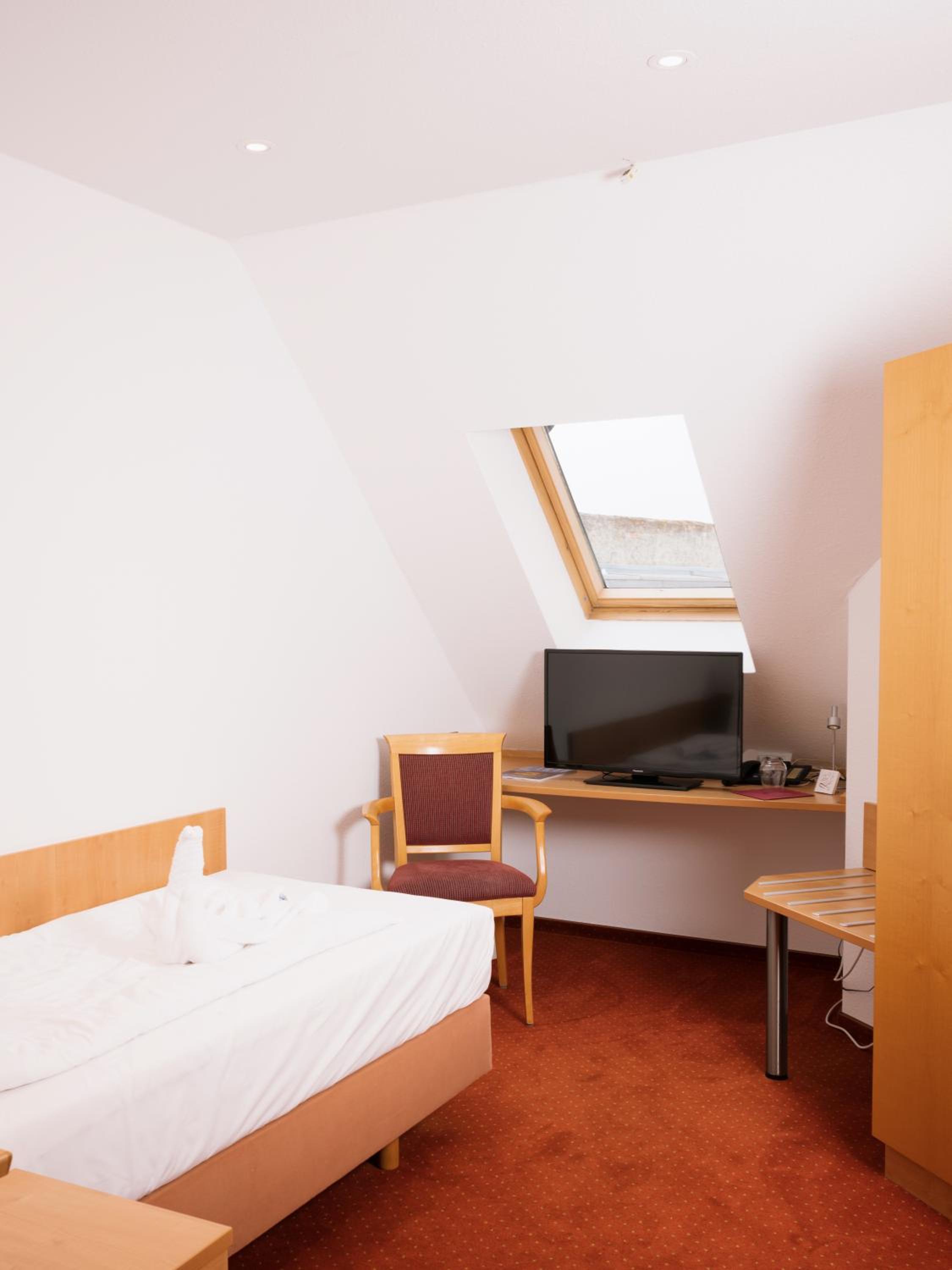 Single Room - Disability Access