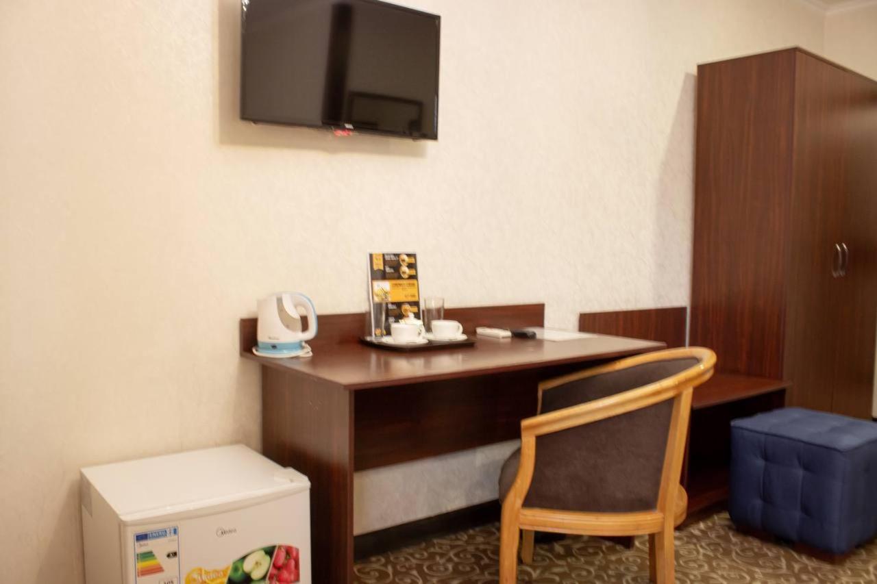 Large Double or Twin Room photo 3
