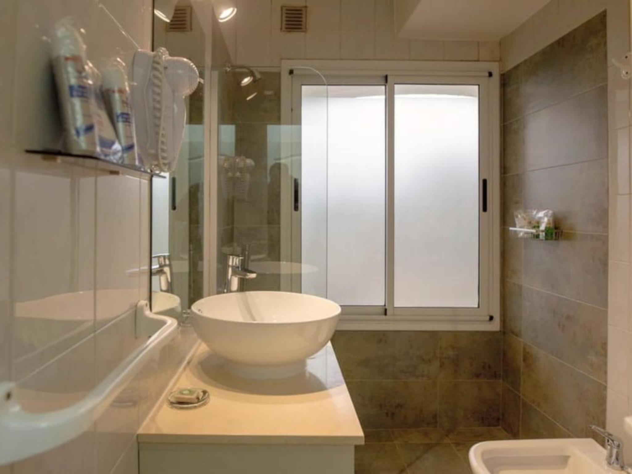 Standard Double or Twin Room photo 3