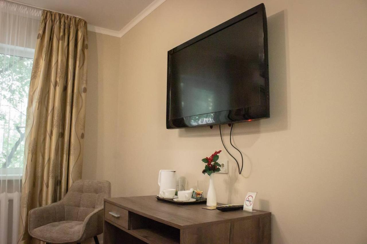 Double or Twin Room with Private Bathroom - Photo 4