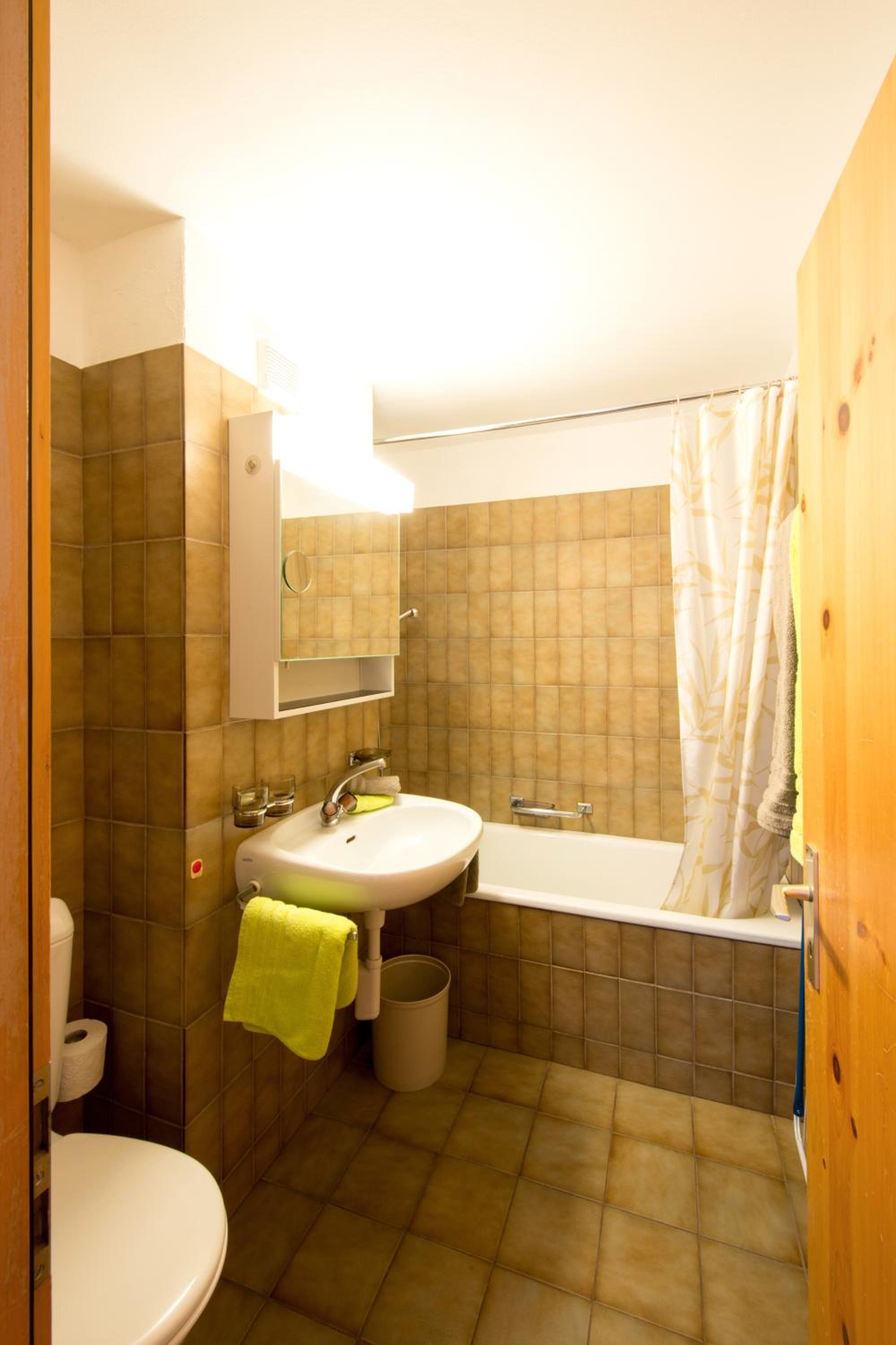 One-Bedroom Apartment with Balcony photo 3